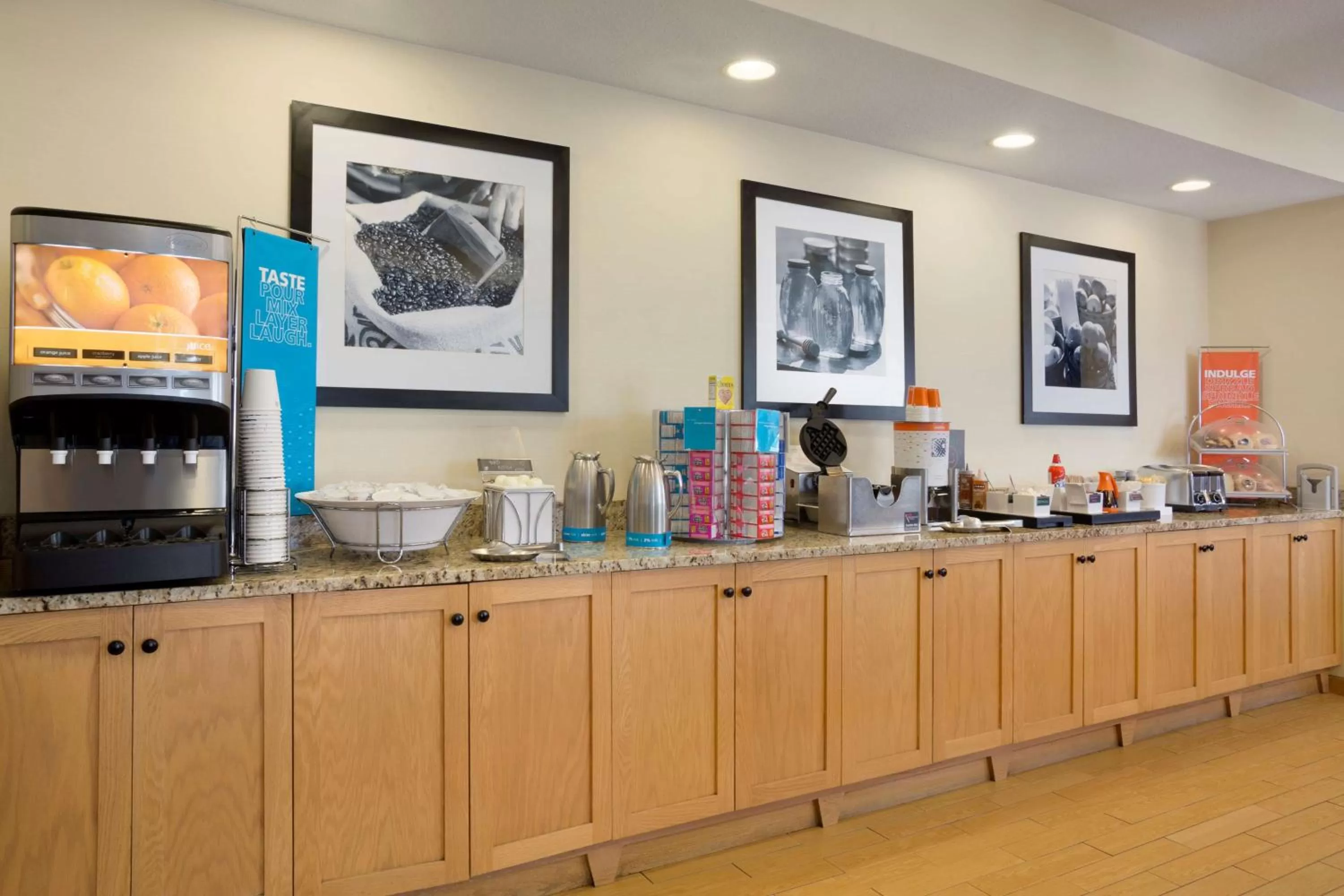 Breakfast in Hampton Inn Fort Worth Southwest Cityview