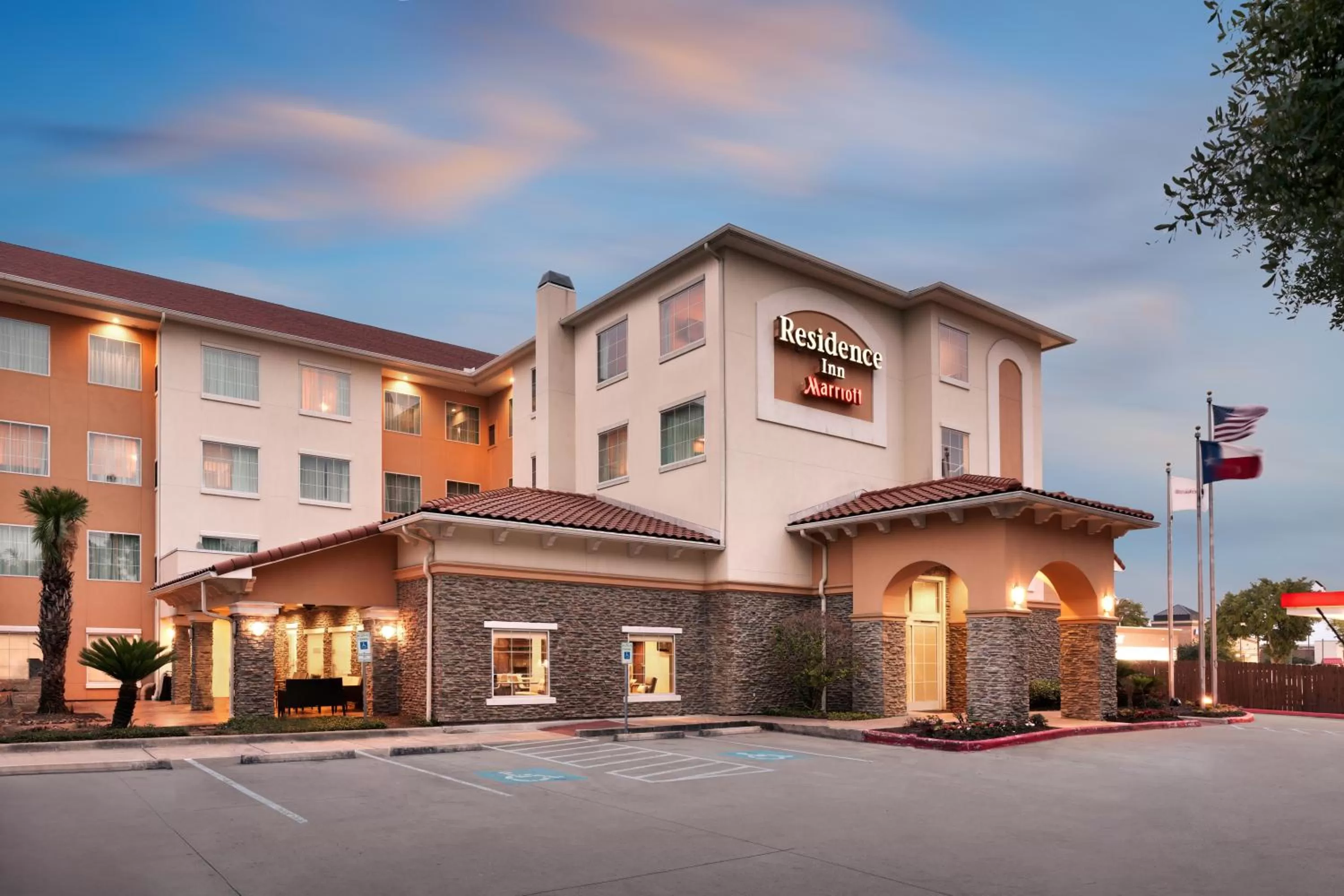 Property building in Residence Inn by Marriott Houston I-10 West/Park Row