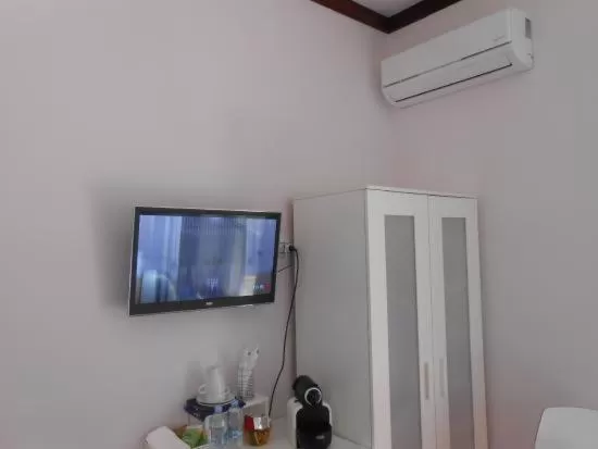 Photo of the whole room in Clorinda's rooms