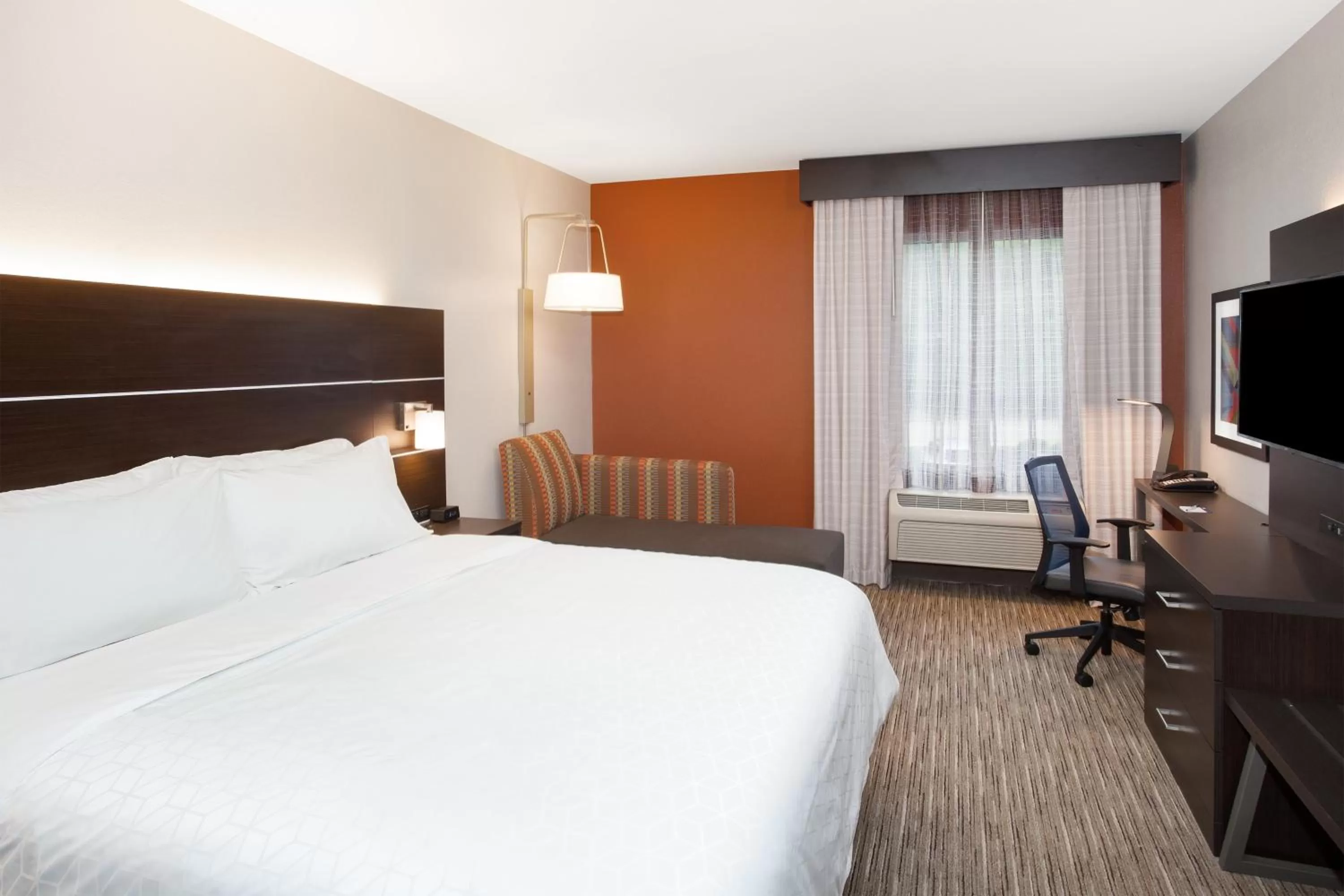 Photo of the whole room, Bed in Holiday Inn Express Haskell-Wayne Area by IHG