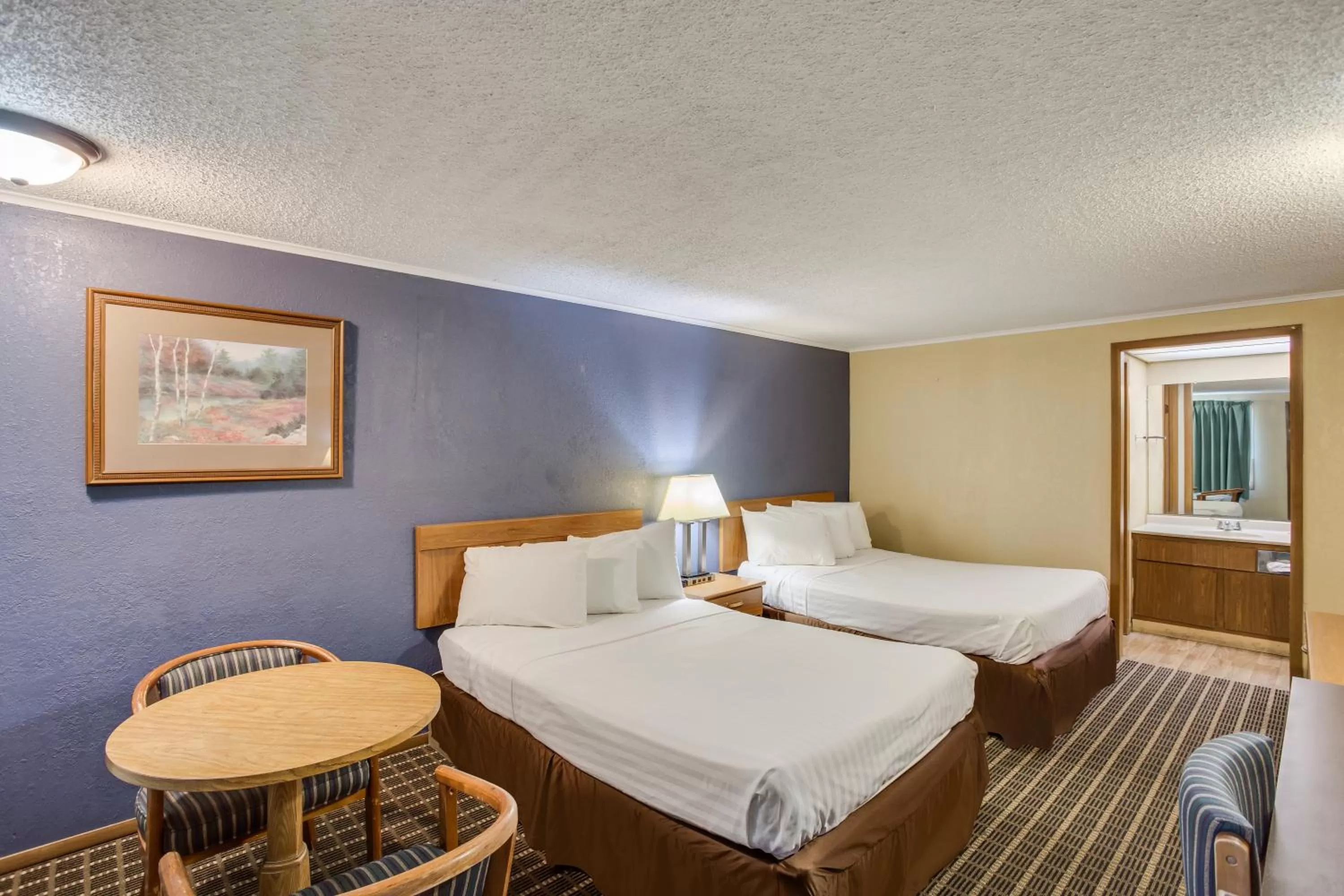 Bed in Knights Inn Ashland