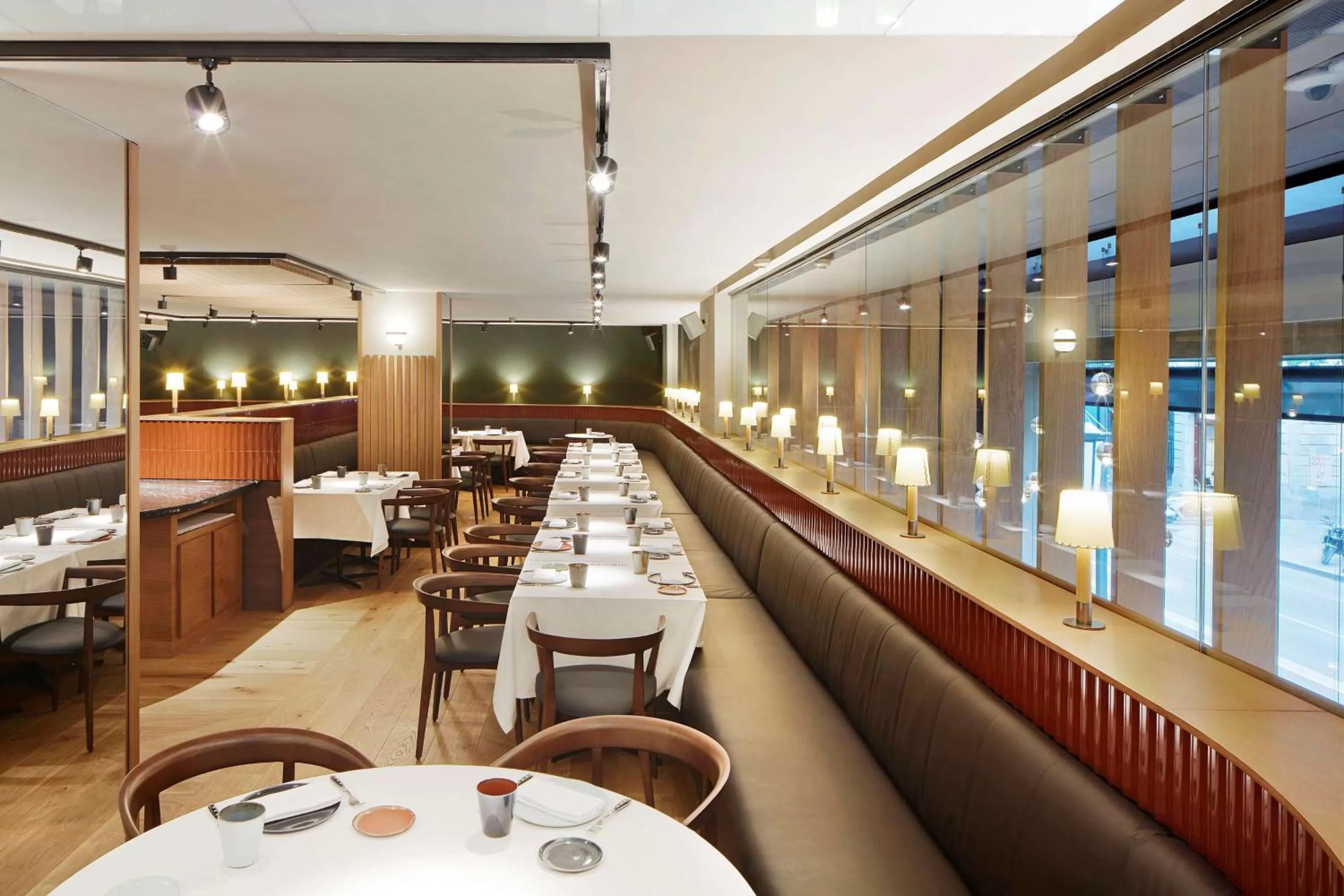 Restaurant/places to eat in Alexandra Barcelona Hotel, Curio Collection by Hilton