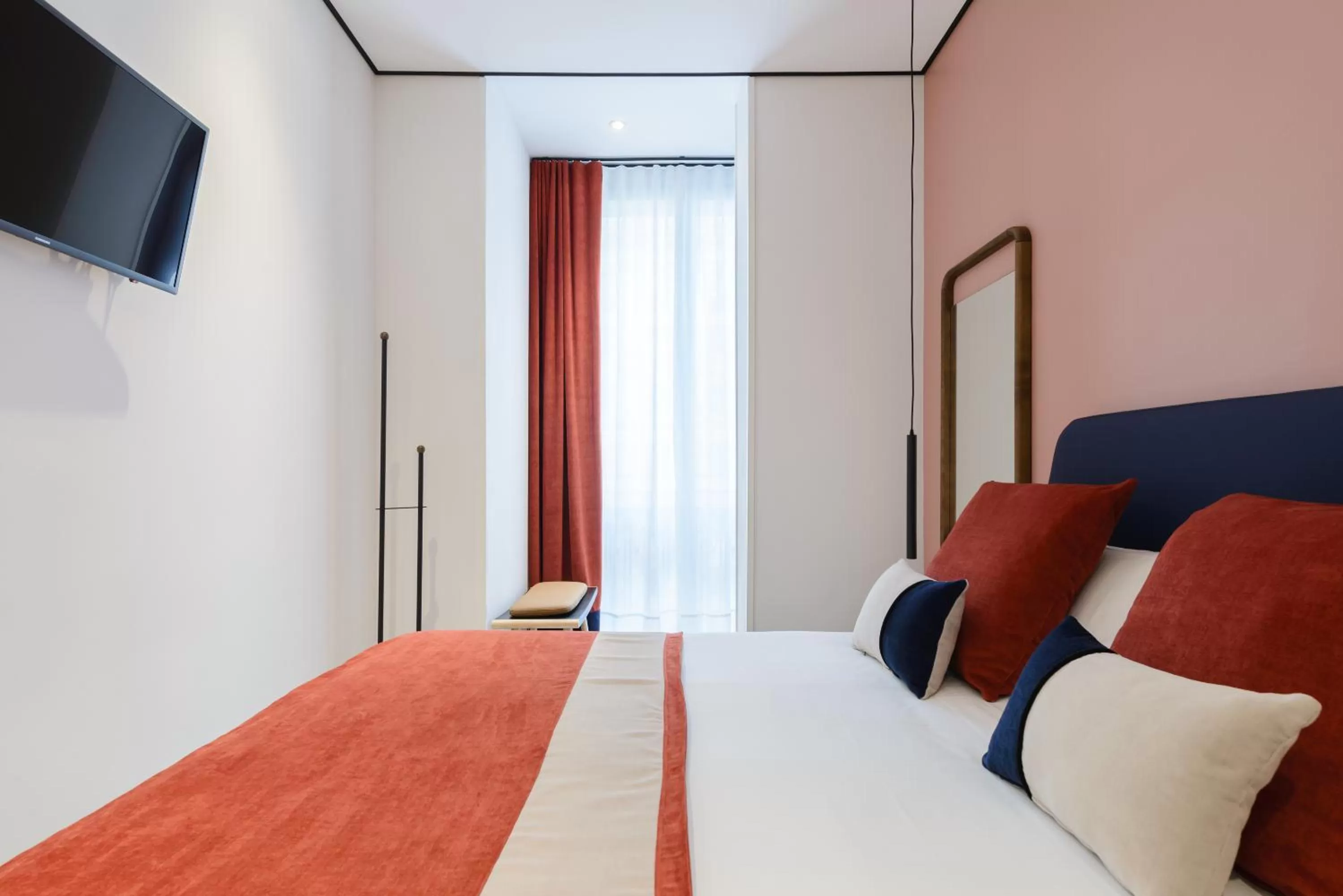 Bedroom, Bed in Smartrental Collection Gran Vía Centric