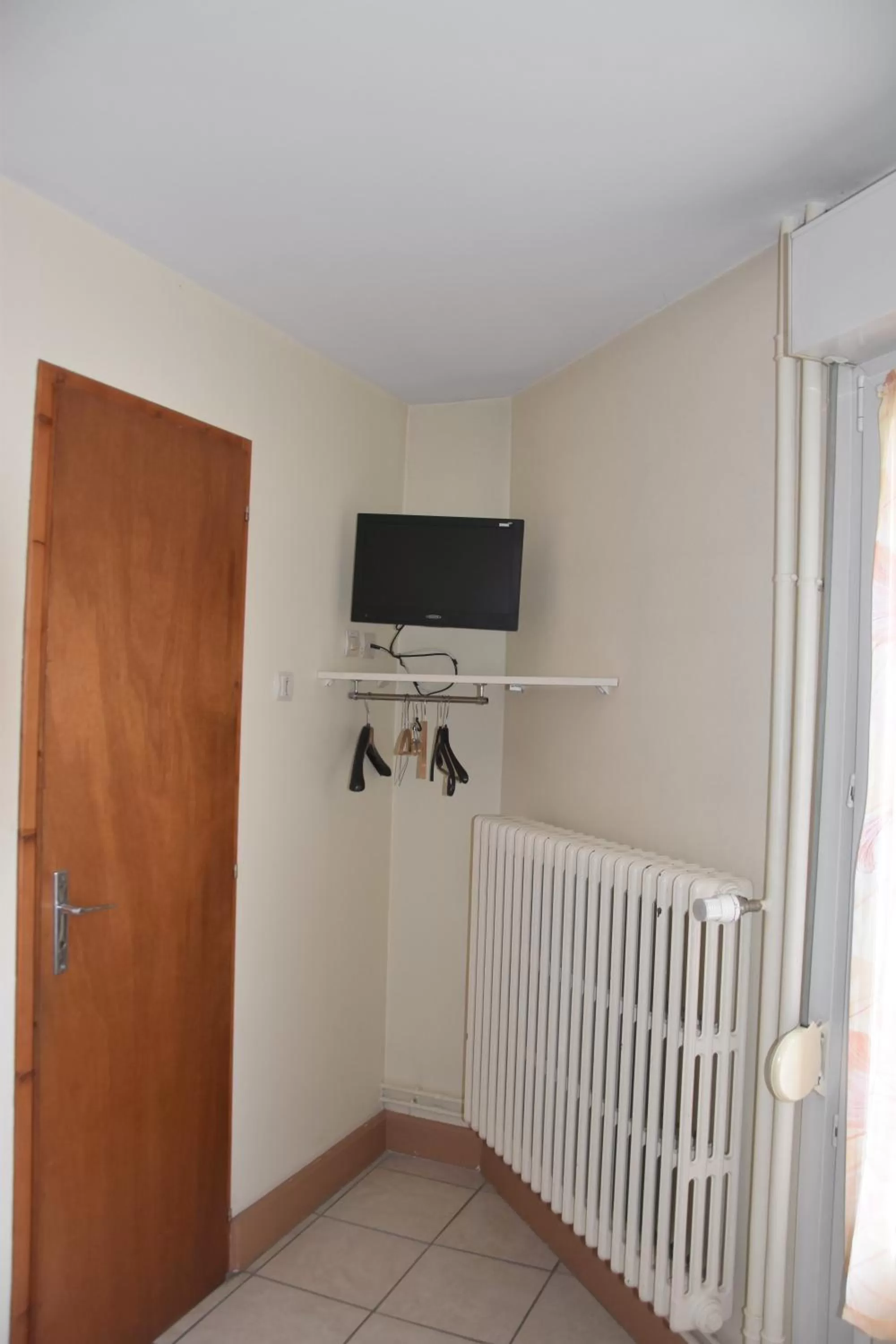 TV and multimedia in Hotel Gai Relais