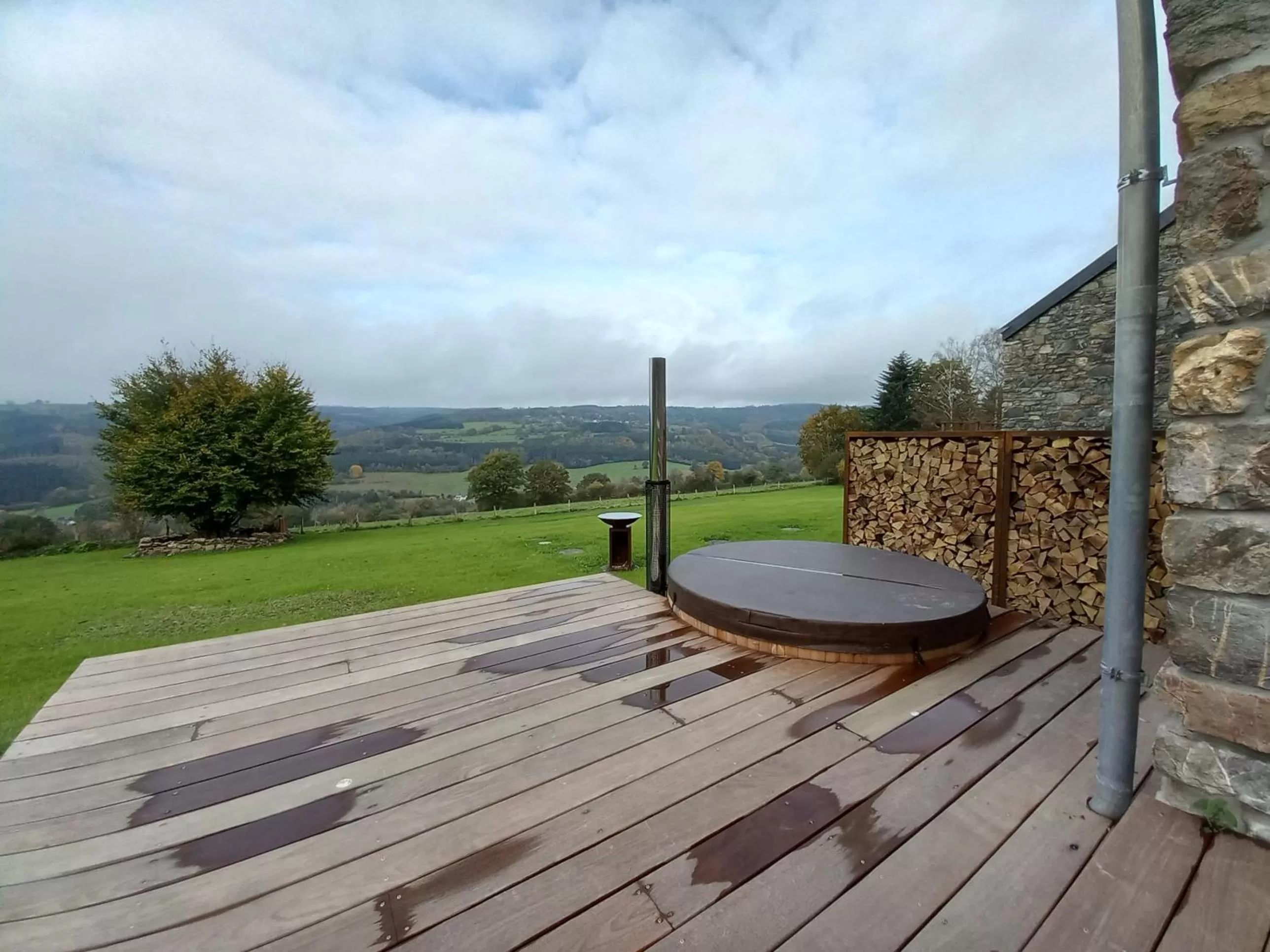 Hot Tub in Le Clos des Brumes