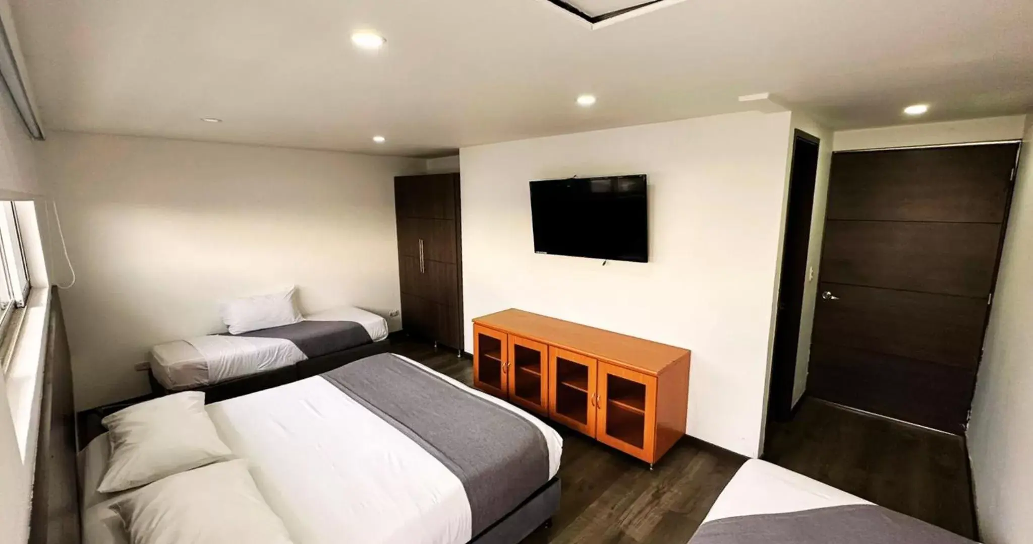 Quadruple Room with Balcony in Hotel Expo Hotel Ferial Quadruple Room with Balcony in Hotel Expo Hotel Ferial