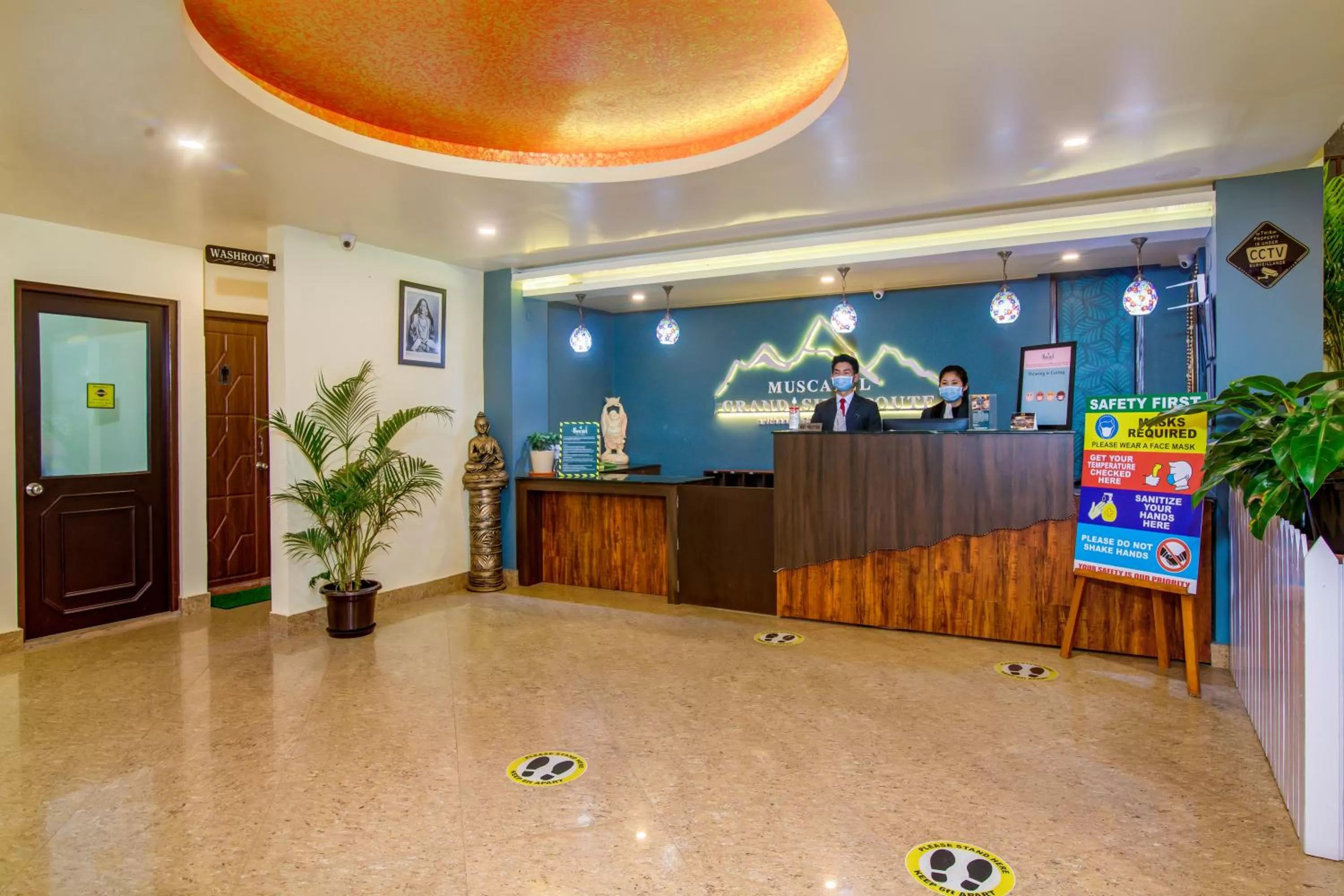 Lobby or reception in Muscatel Grand Silkroute - 300 Mts from MG Marg