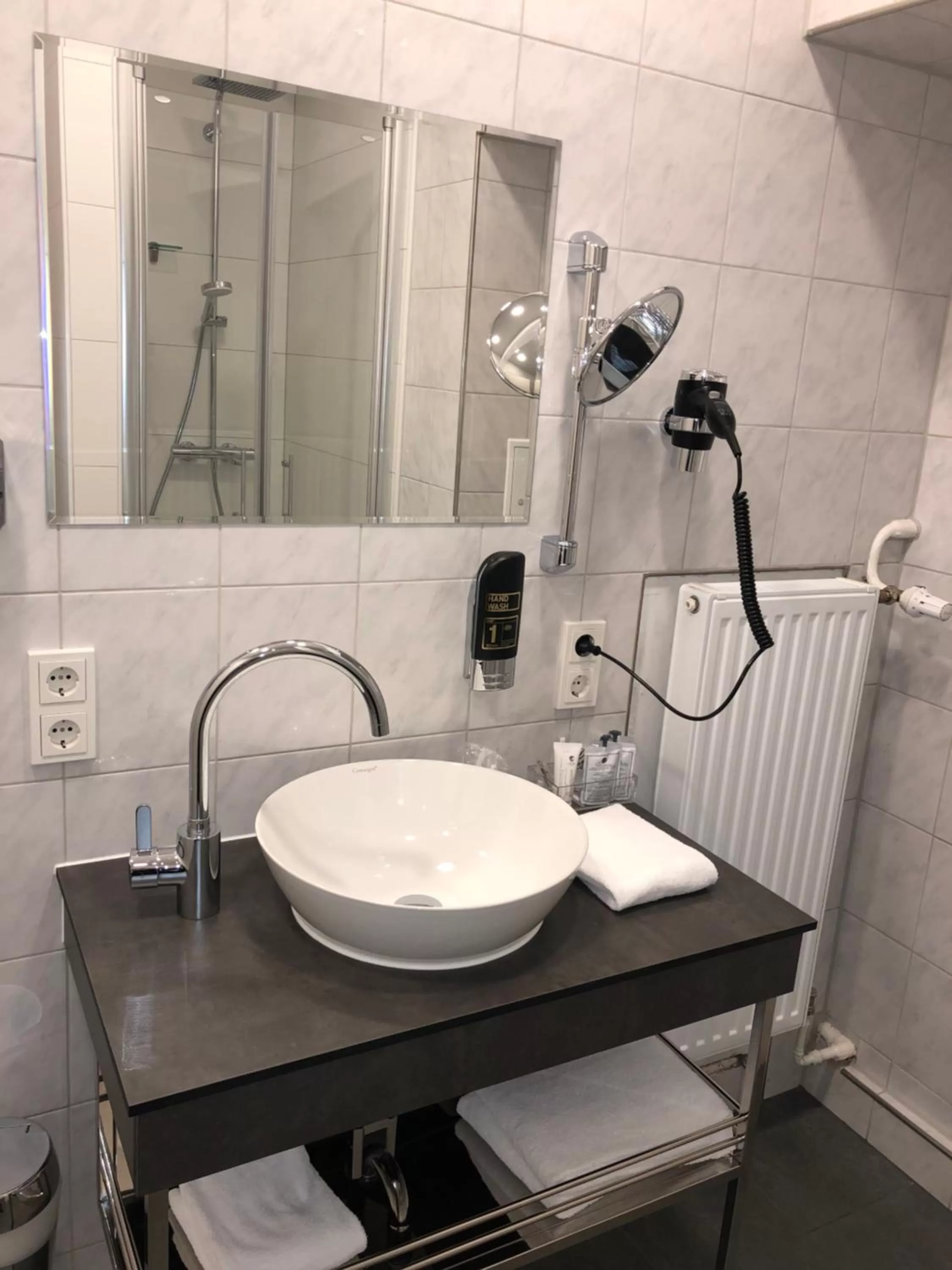 Bathroom in Arthotel ANA Liberty Bremen City