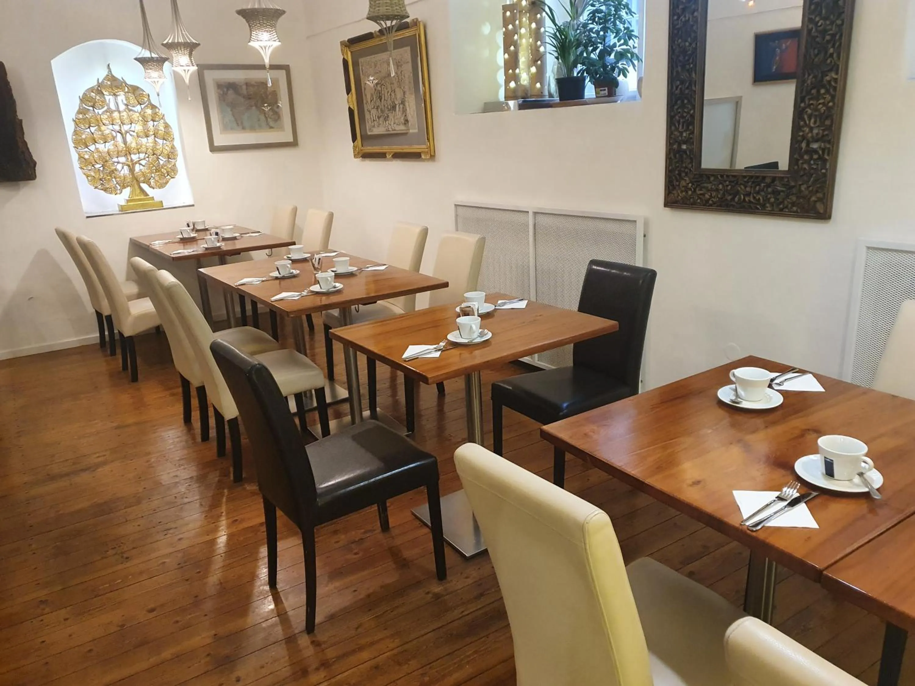 Breakfast in Hotel Metamorphis