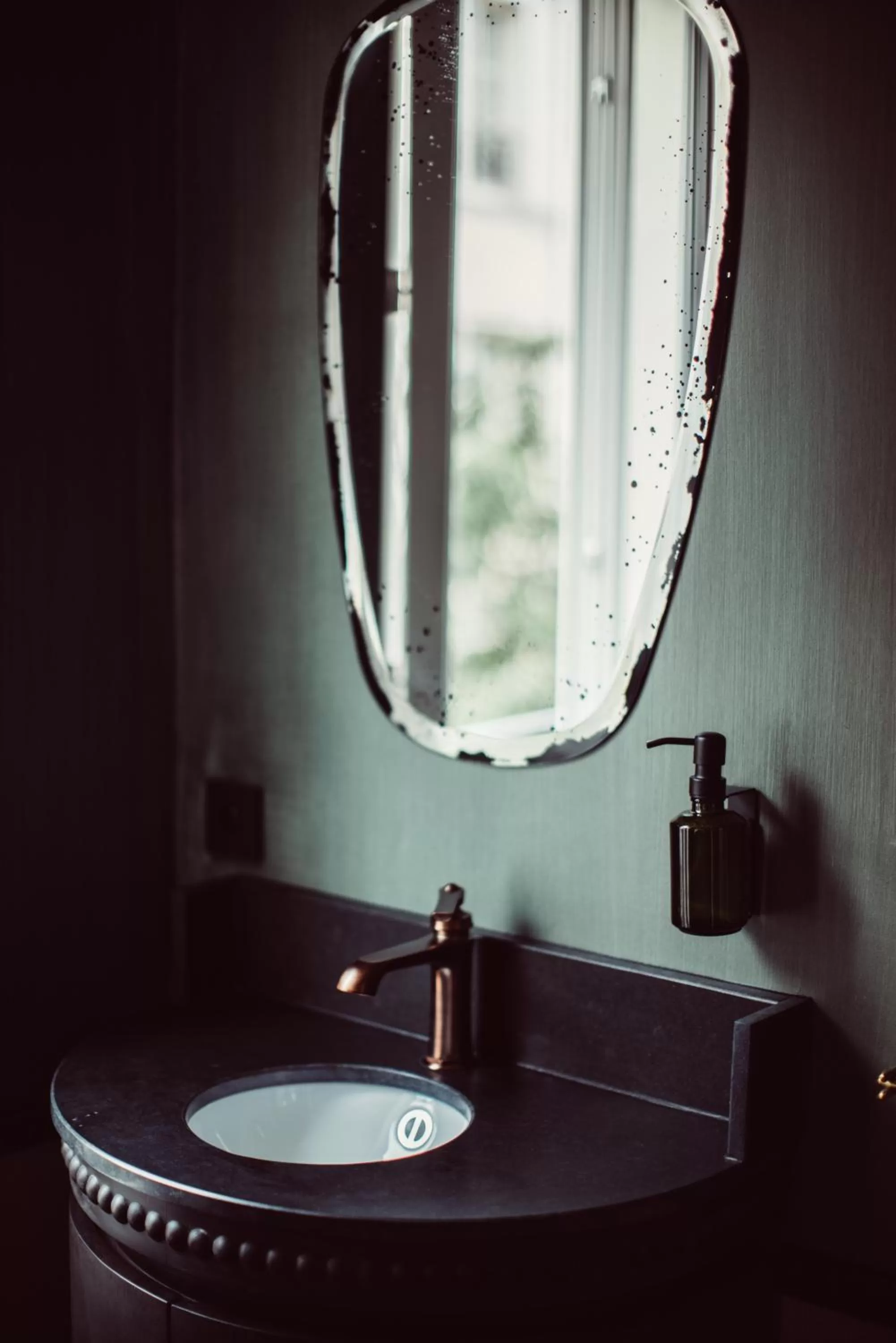 Bathroom in Babel Belleville