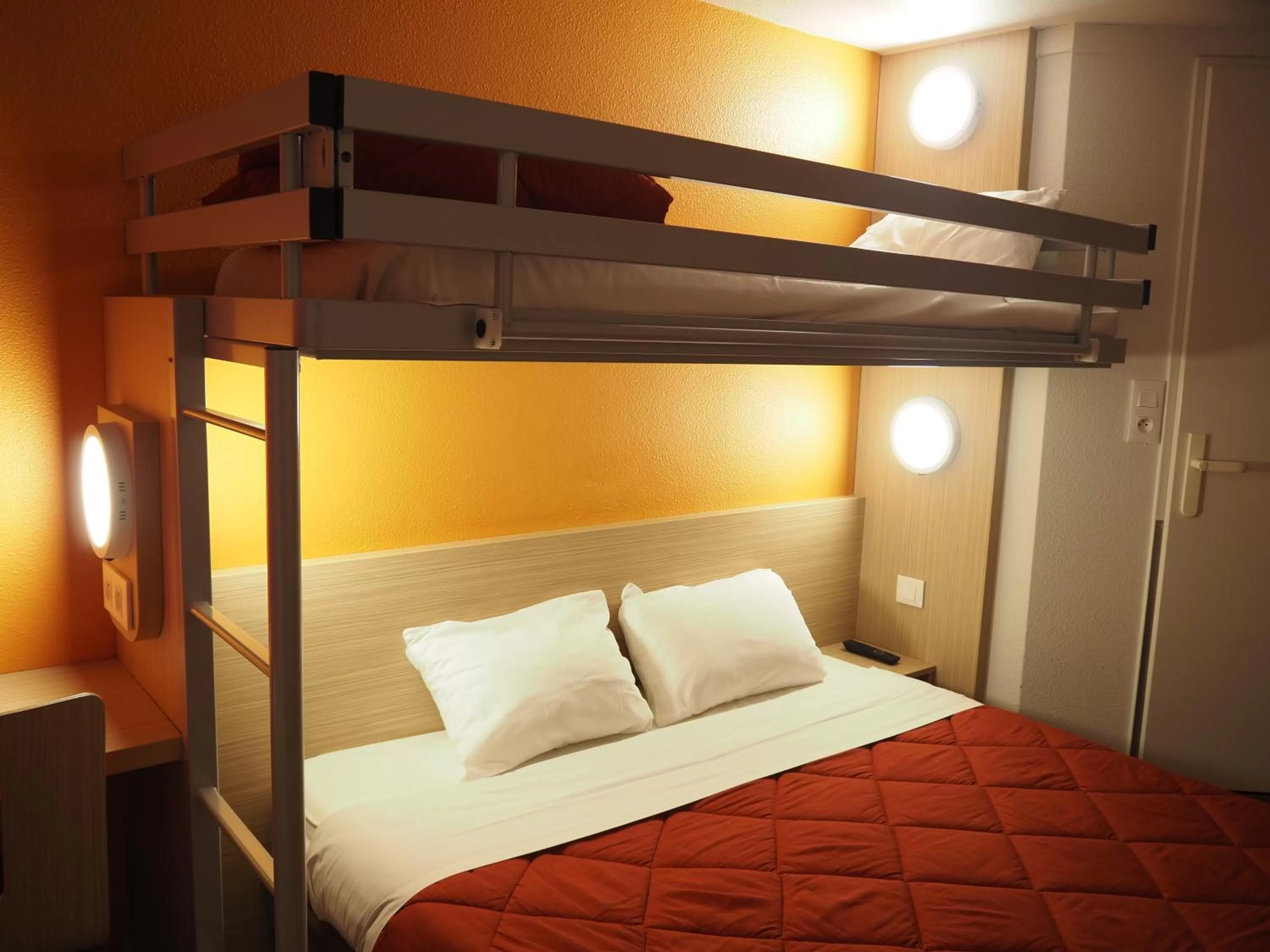 bunk bed, Bed in Premiere Classe Saumur