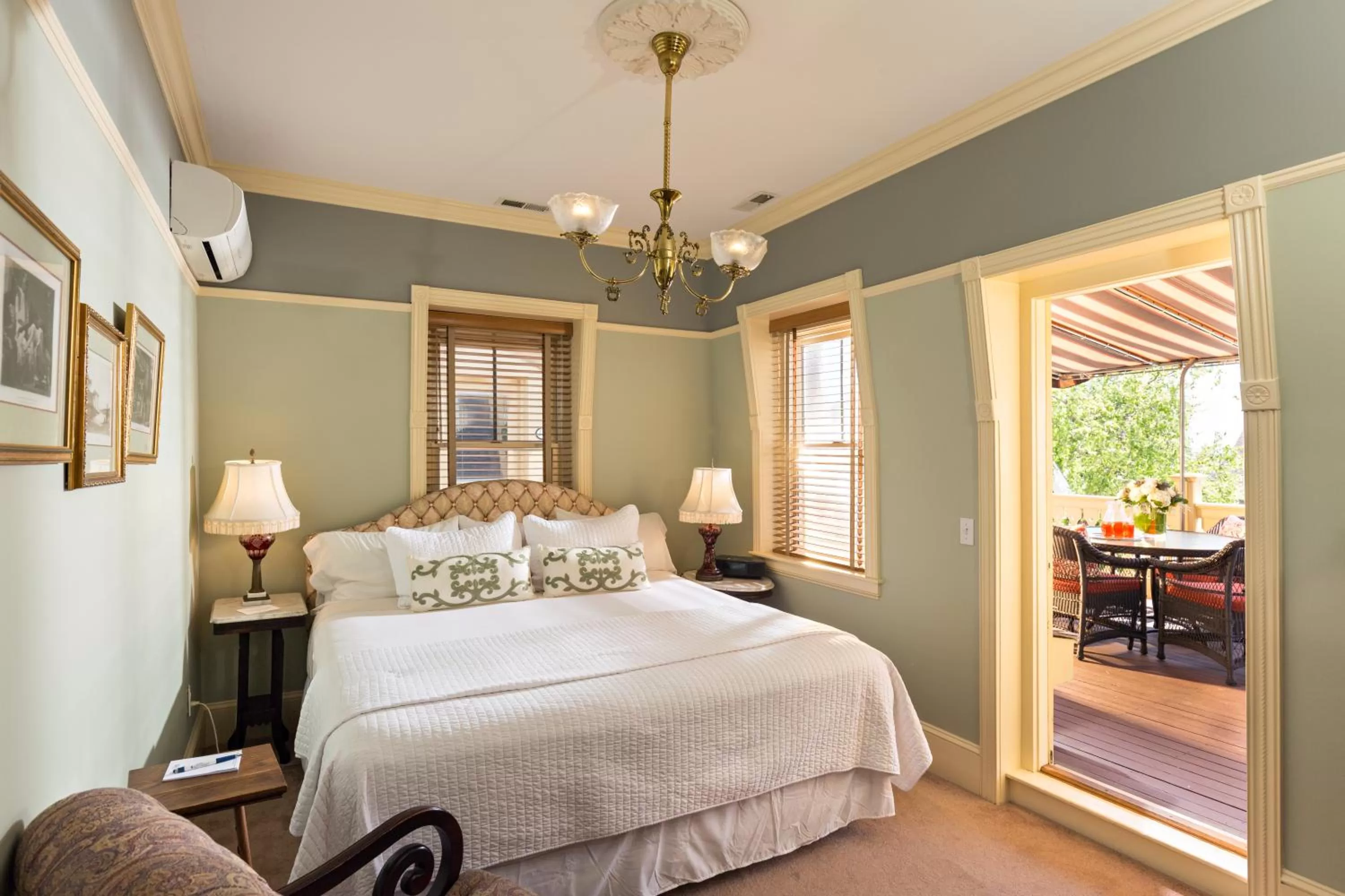 Photo of the whole room, Bed in Brass Key Guesthouse Adults Only