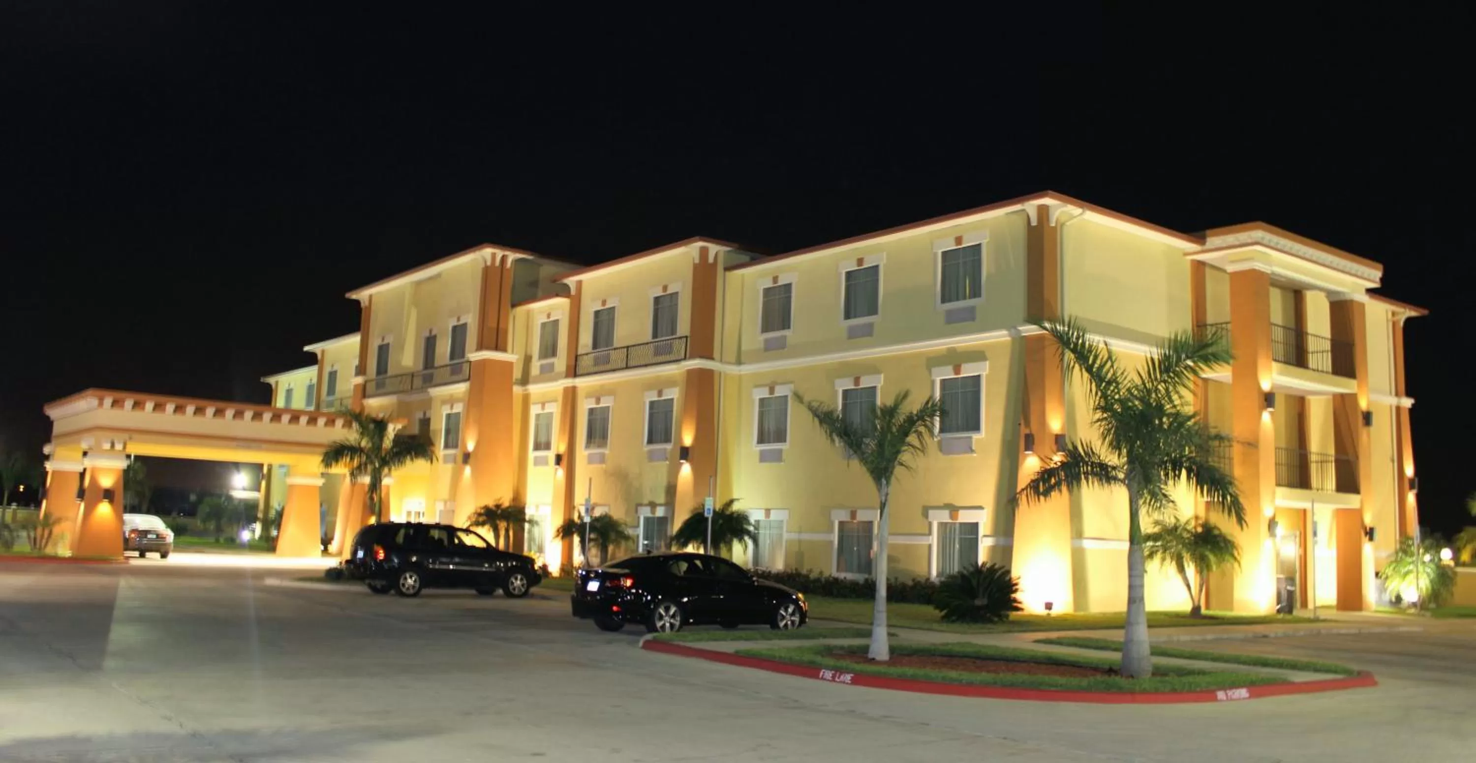 Facade/entrance in Super 8 by Wyndham Hidalgo at La Plaza Mall & Mcallen Airport