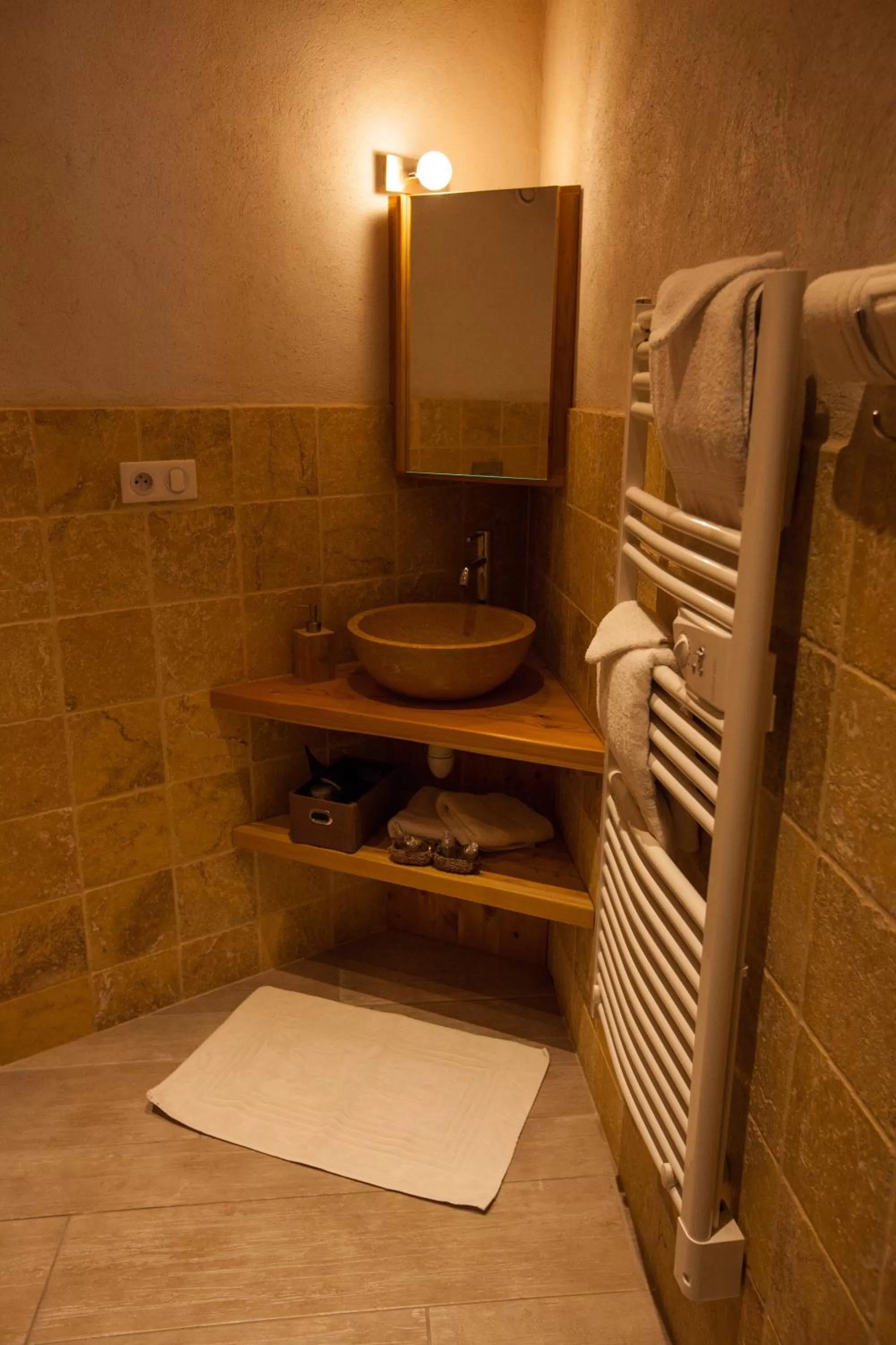 Bathroom in Le Bacchu Ber