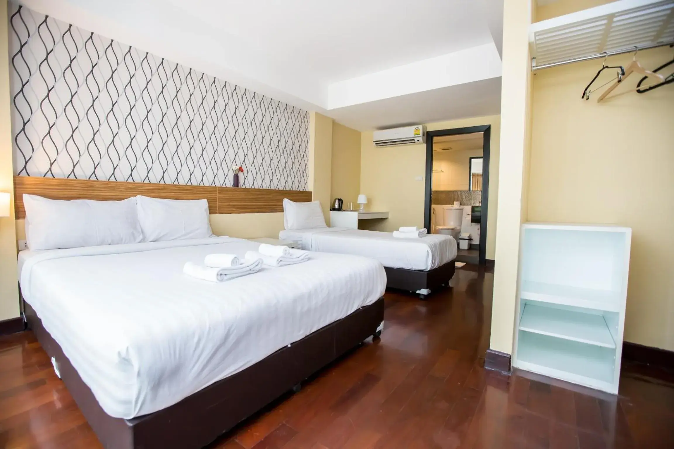 Deluxe Triple Room in Snooze Hotel Thonglor Bangkok Deluxe Triple Room in Snooze Hotel Thonglor Bangkok