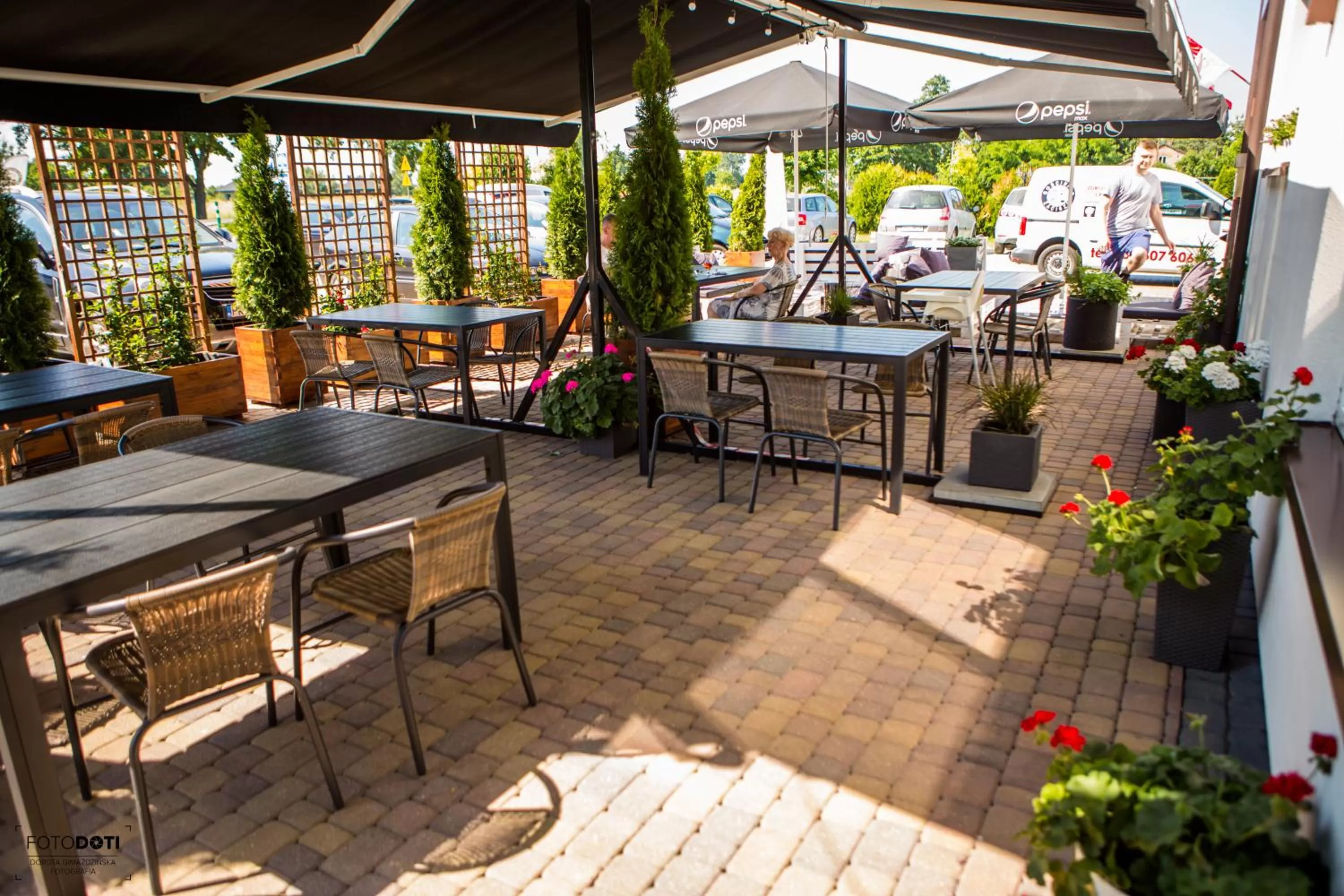 GOŚCINIEC ZACISZE - pokoje & restauracja blisko A2 Dąbie - Uniejów