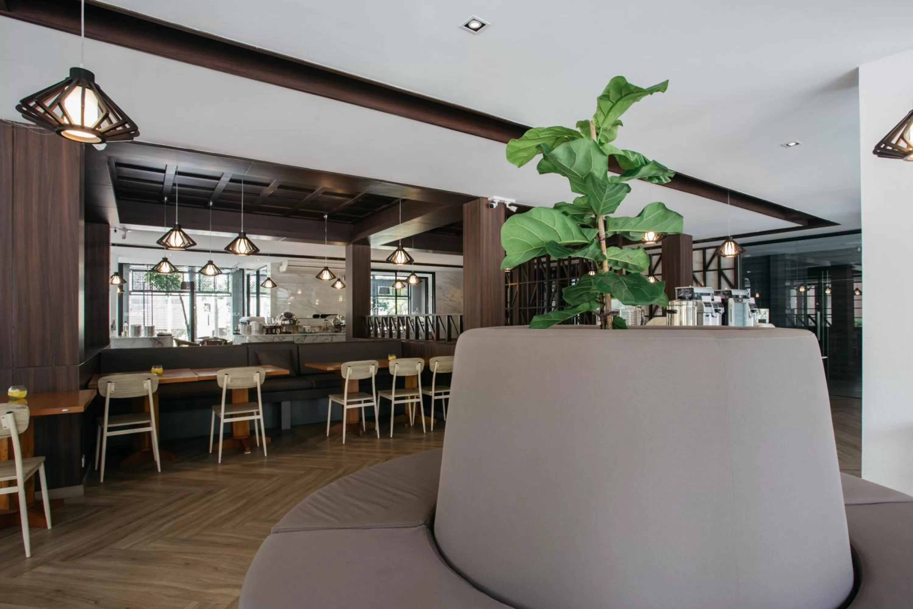 Restaurant/places to eat in Diamond Park Inn Chiangrai & Resort