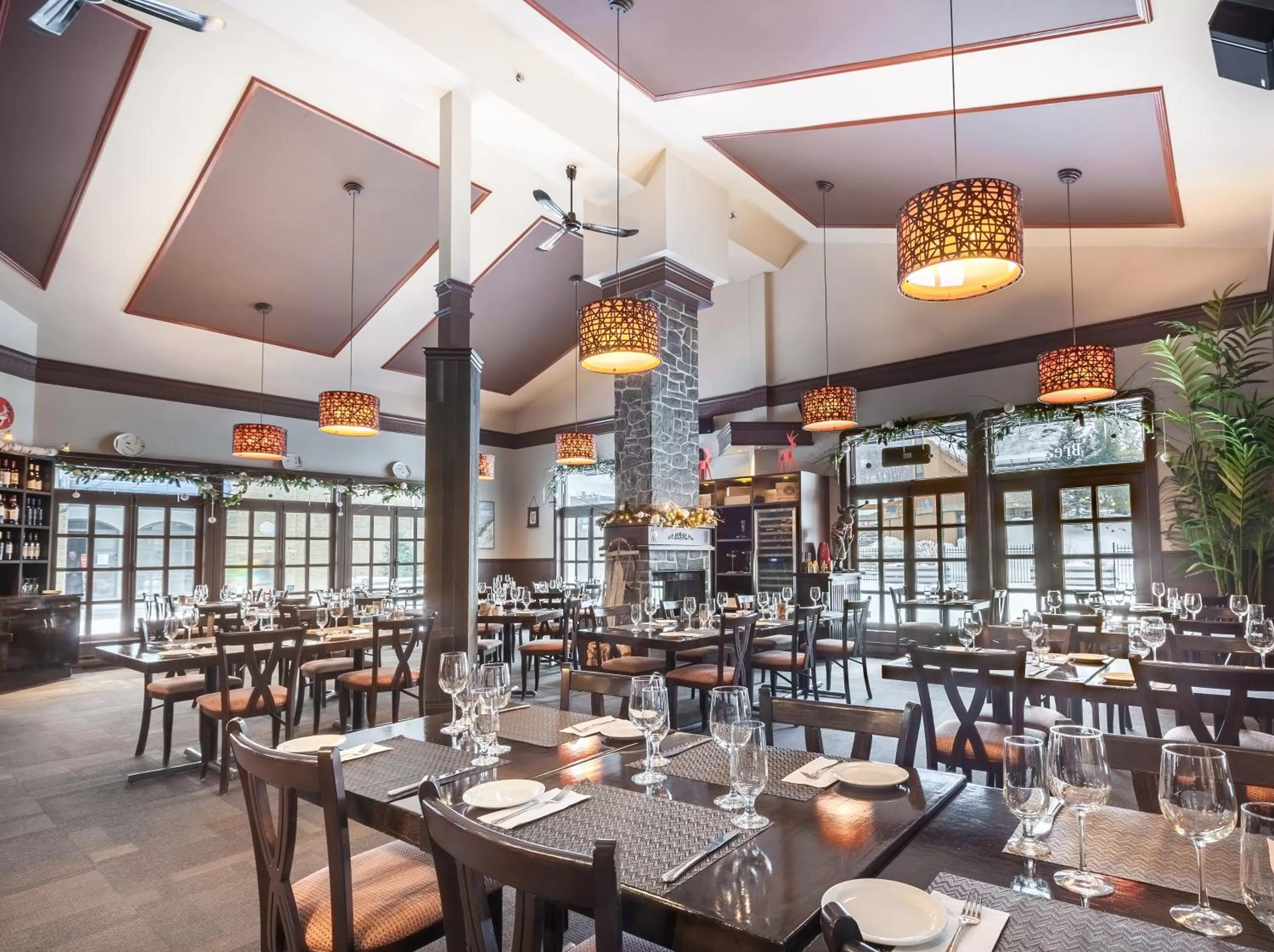 Restaurant/places to eat in Hébergement Mont-Ste-Anne Condos