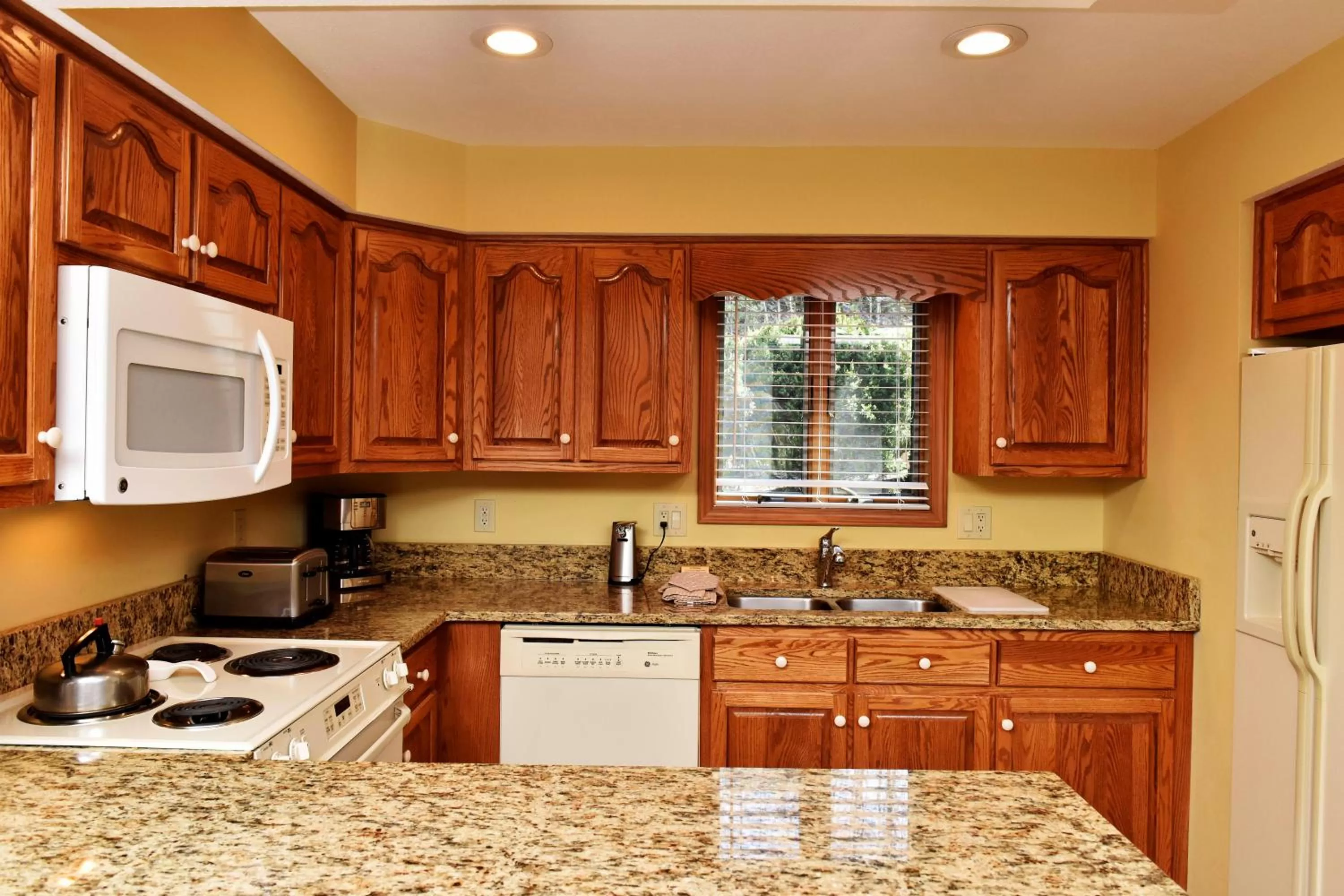 Kitchen or kitchenette in Chetola Resort Condominiums