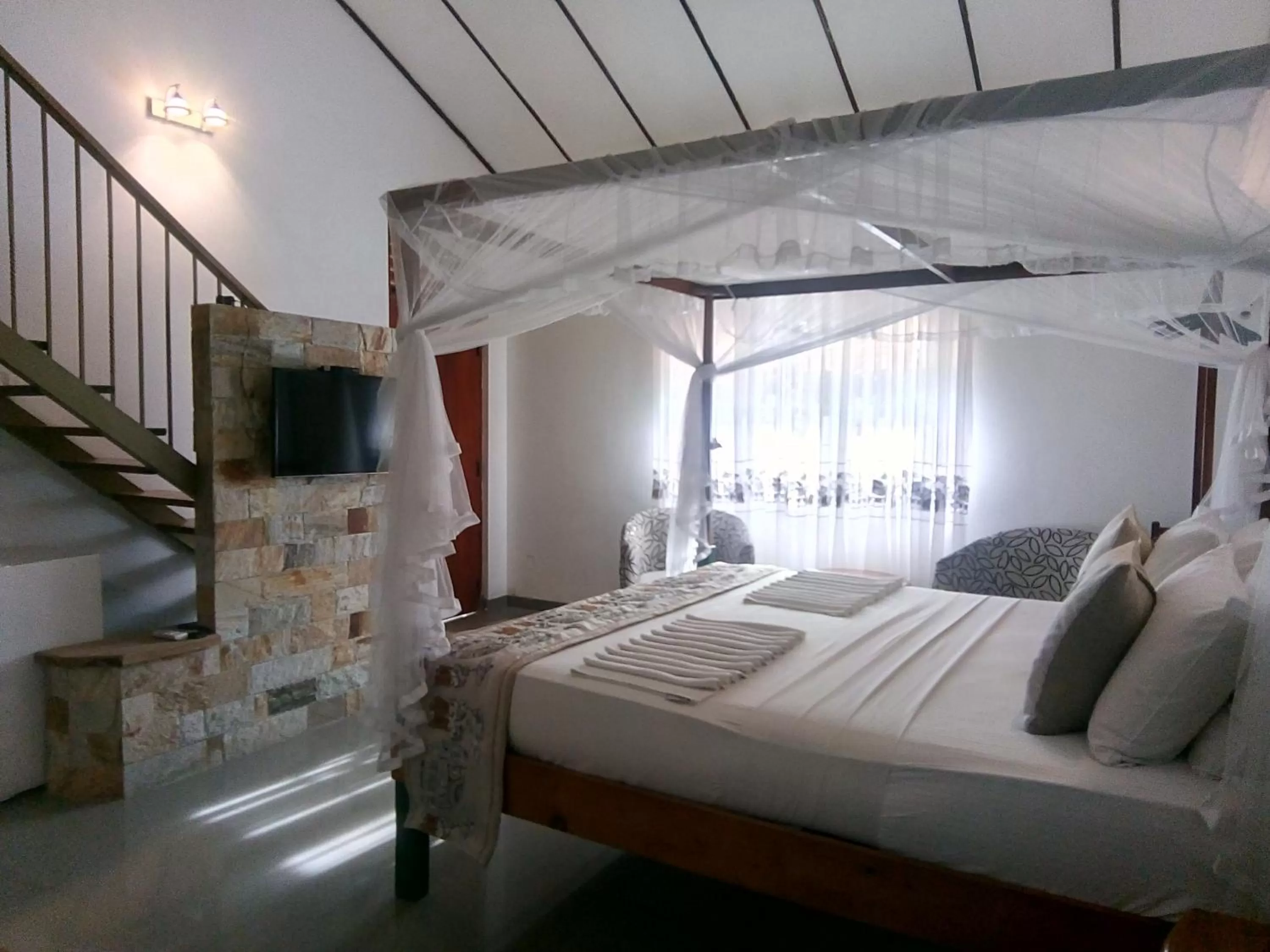 Bedroom, Bed in Suriya Arana