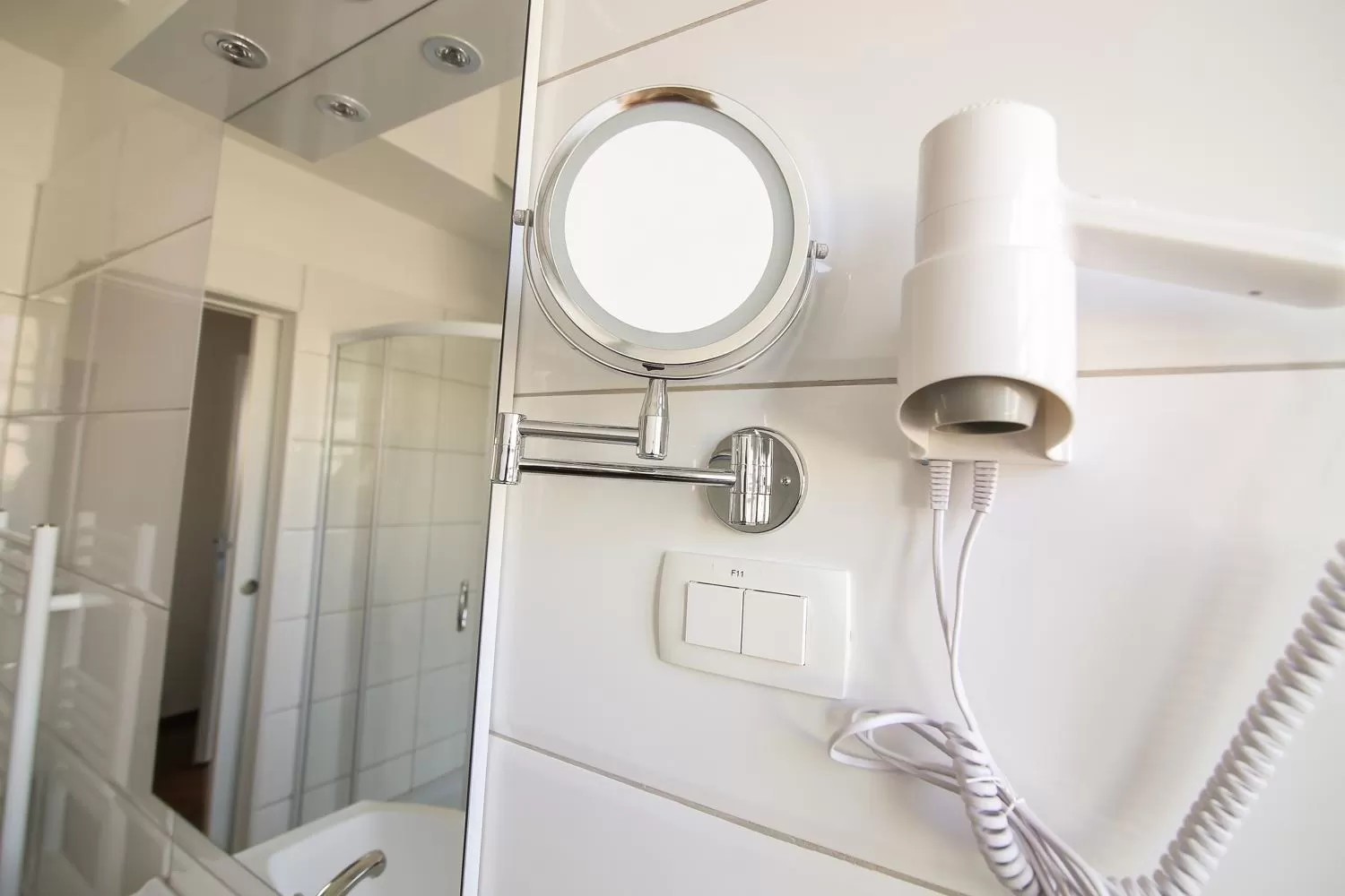 Shower in Hotel Vila Katrca