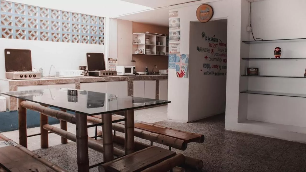 Communal kitchen in Posada Cultural Bahia Sonora