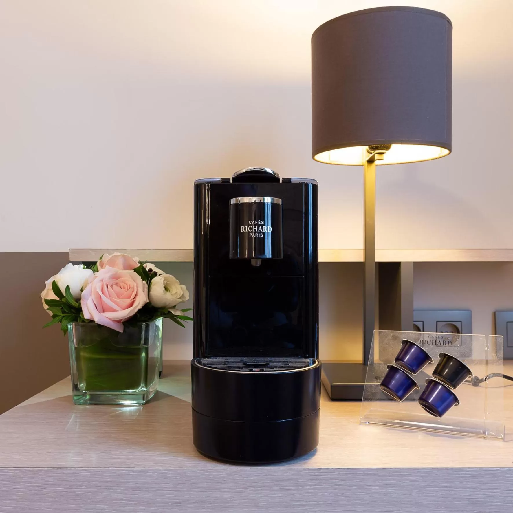 Coffee/tea facilities in Hotel Montbriand Antony - Ancien Alixia