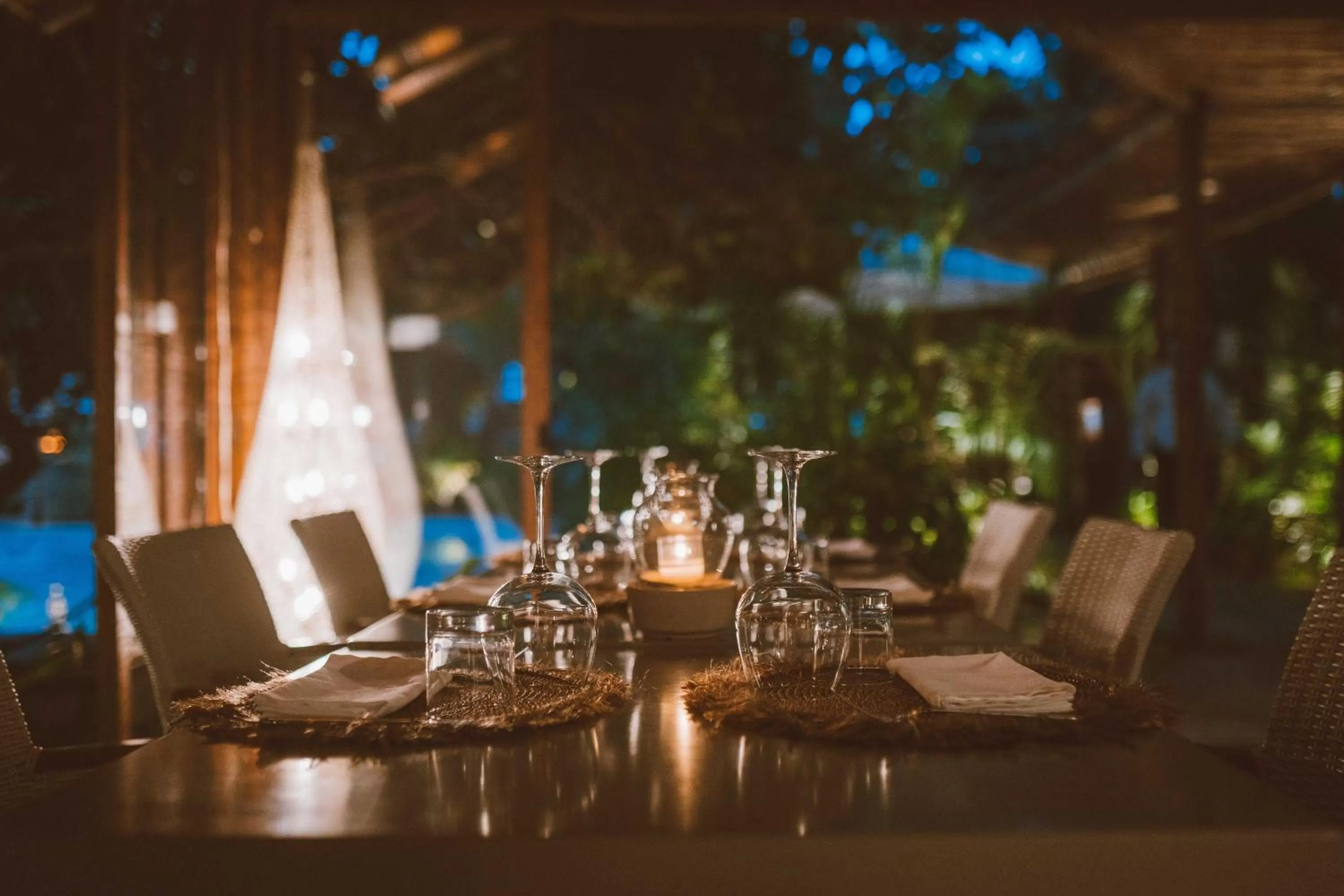 Restaurant/places to eat in Jashita Hotel