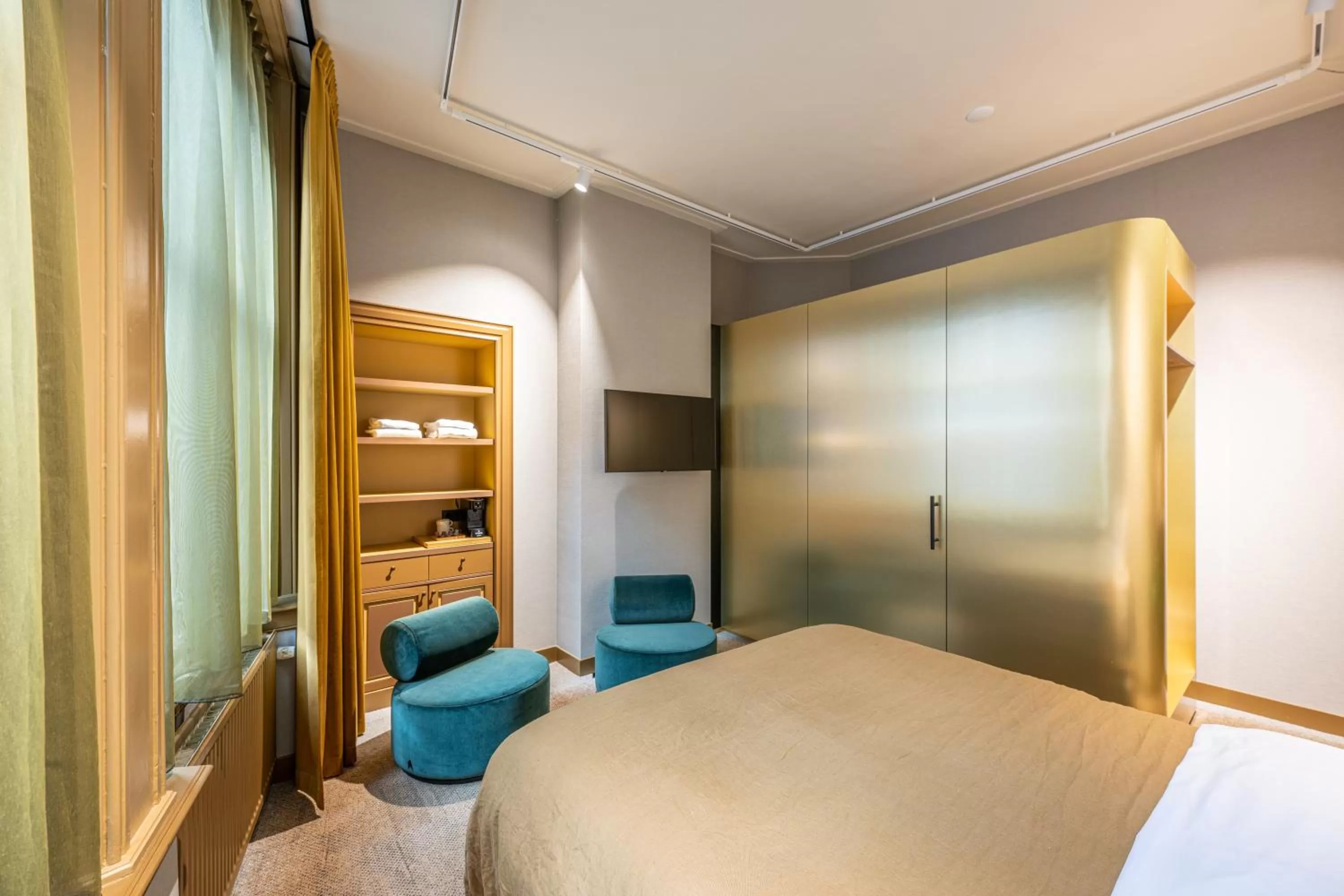 Bed in Hotel Staatsman