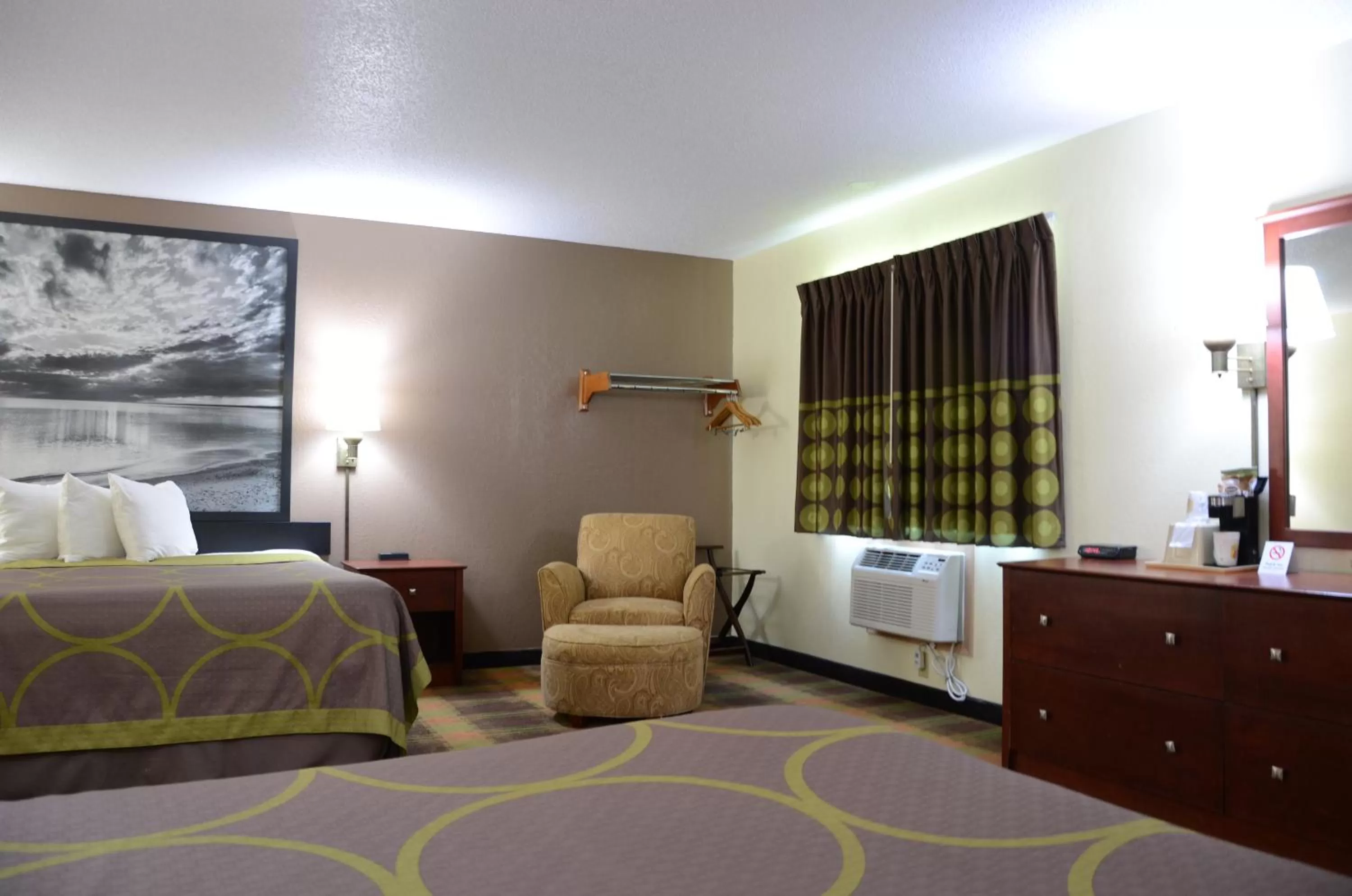 King/Double Studio Suite - Non-Smoking in Quality Inn Oskaloosa