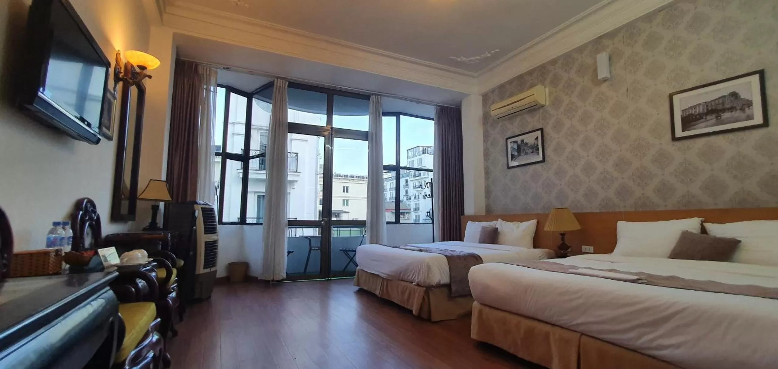 Photo of the whole room, Bed in Hanoi Win Hotel & Travel