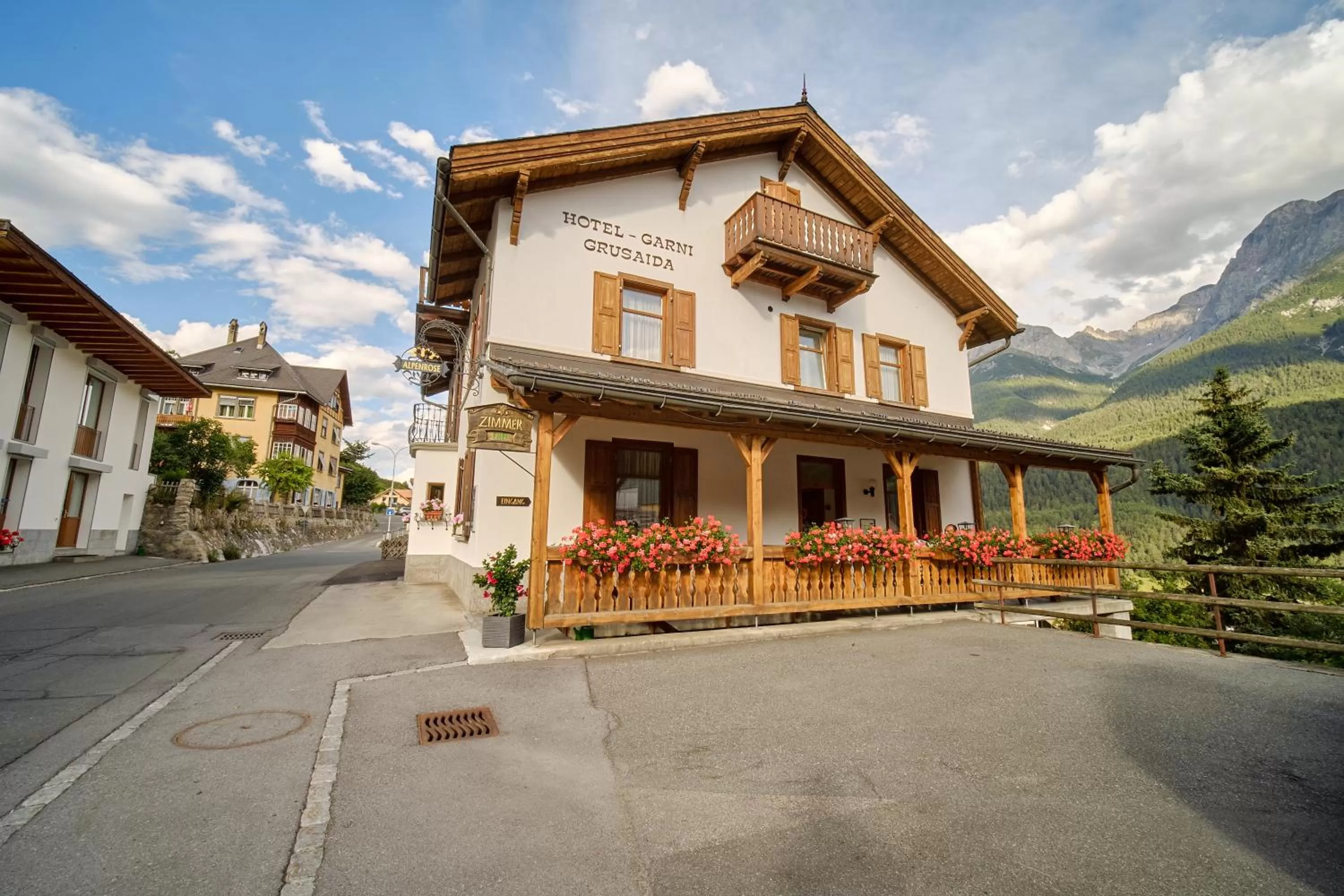 Property Building in Garni Alpenrose - Grusaida