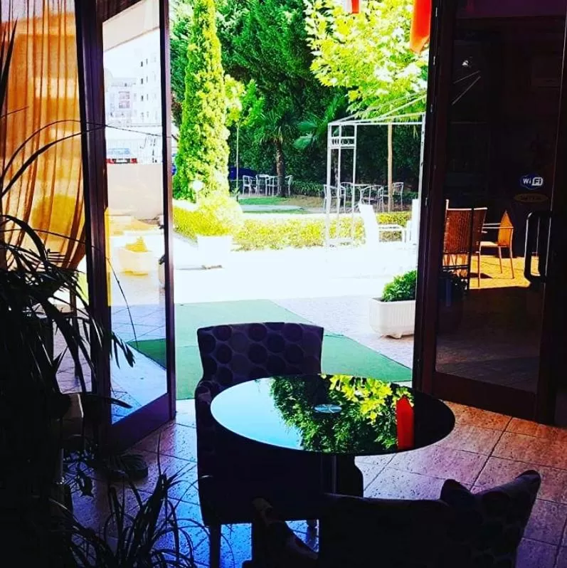 Hotel Ambasador Garden