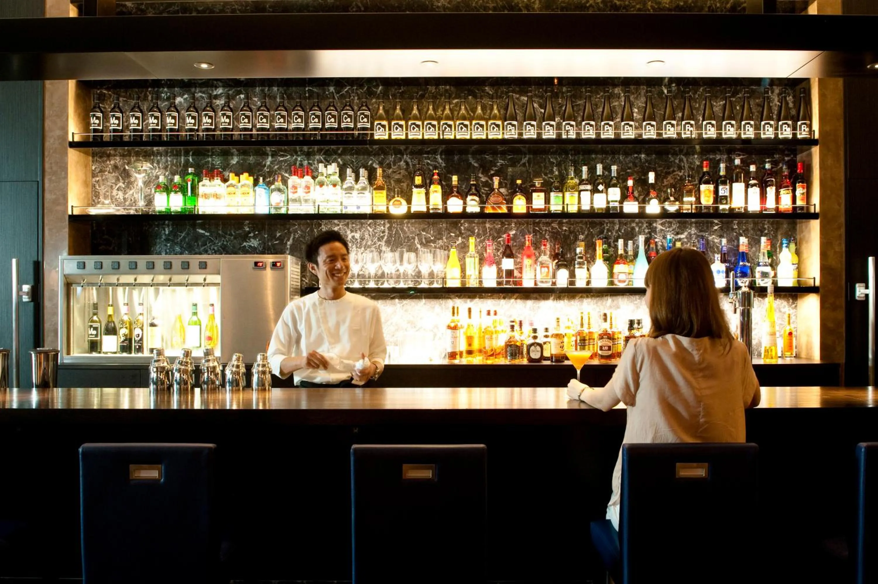 Lounge or bar in The Gate Hotel Kaminarimon by Hulic