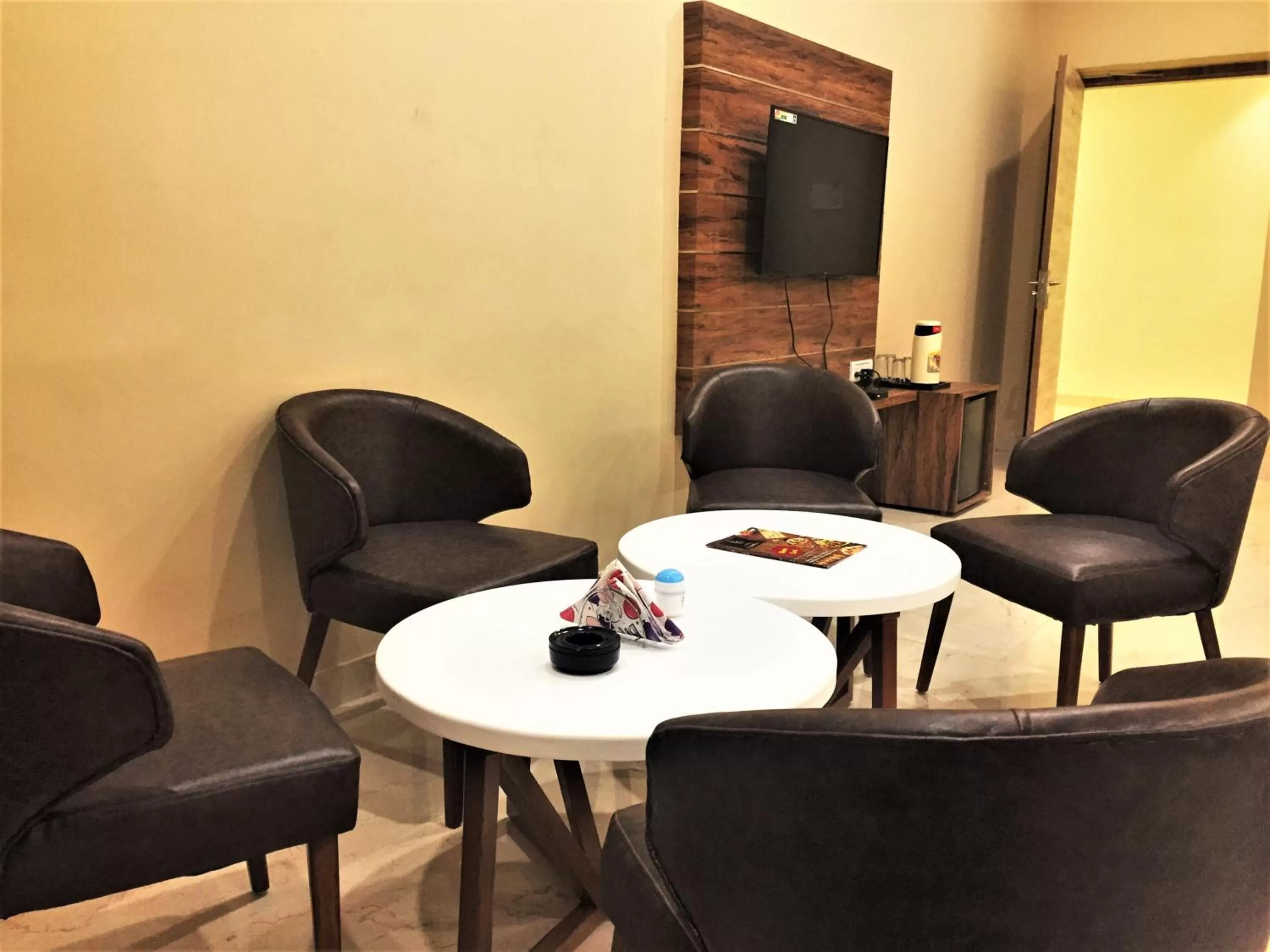 Seating Area in Hotel Bharat