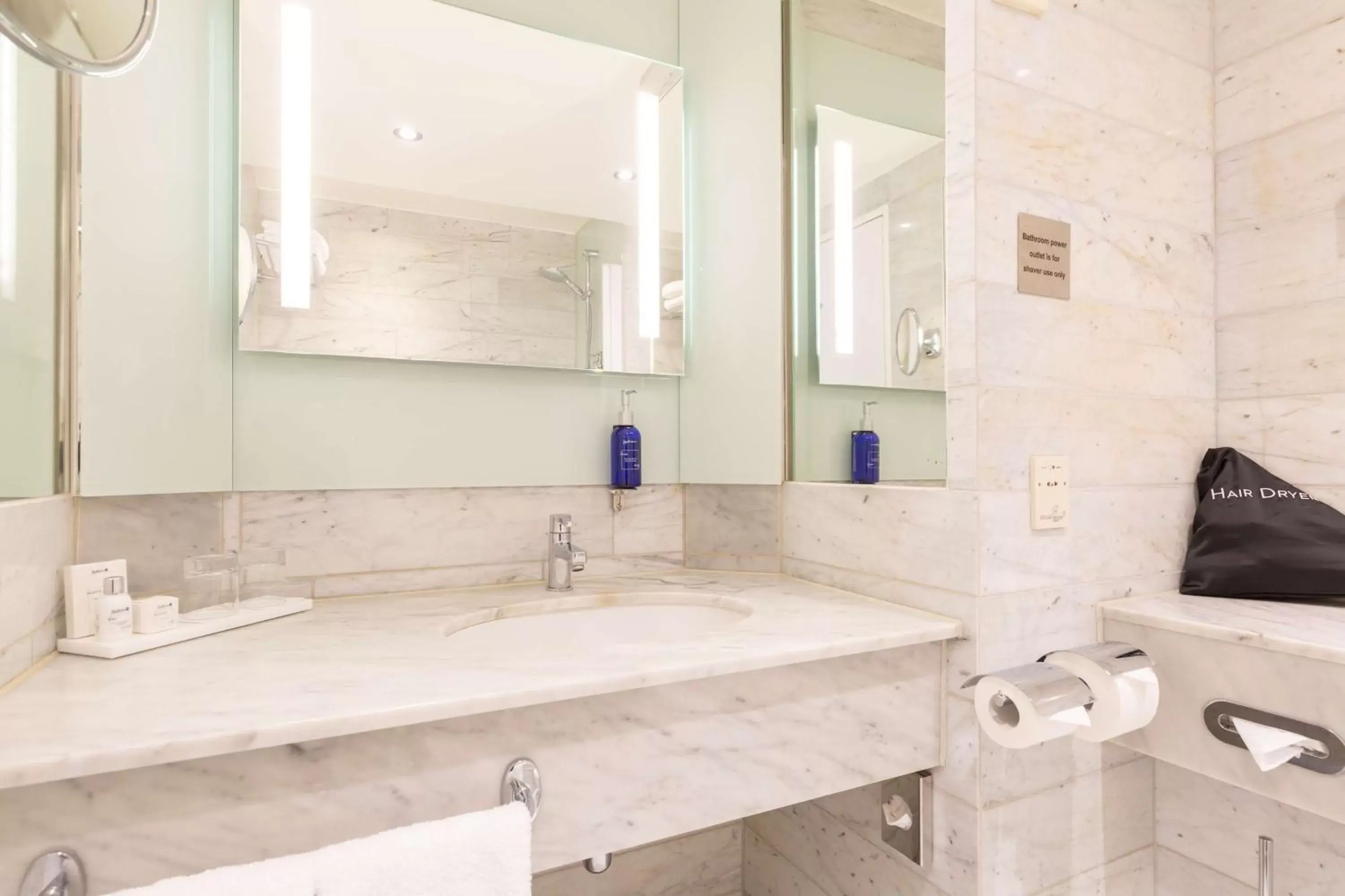 Superior Double or Twin Room in Radisson Blu Hotel, Amsterdam City Center Superior Double or Twin Room in Radisson Blu Hotel, Amsterdam City Center