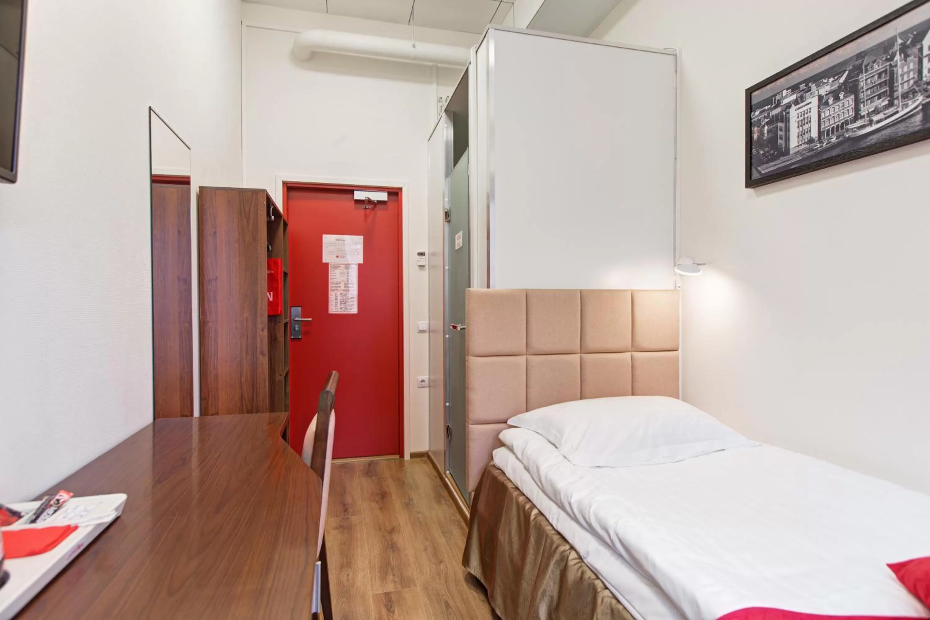 Photo of the whole room, Bed in Hotel Citi Inn