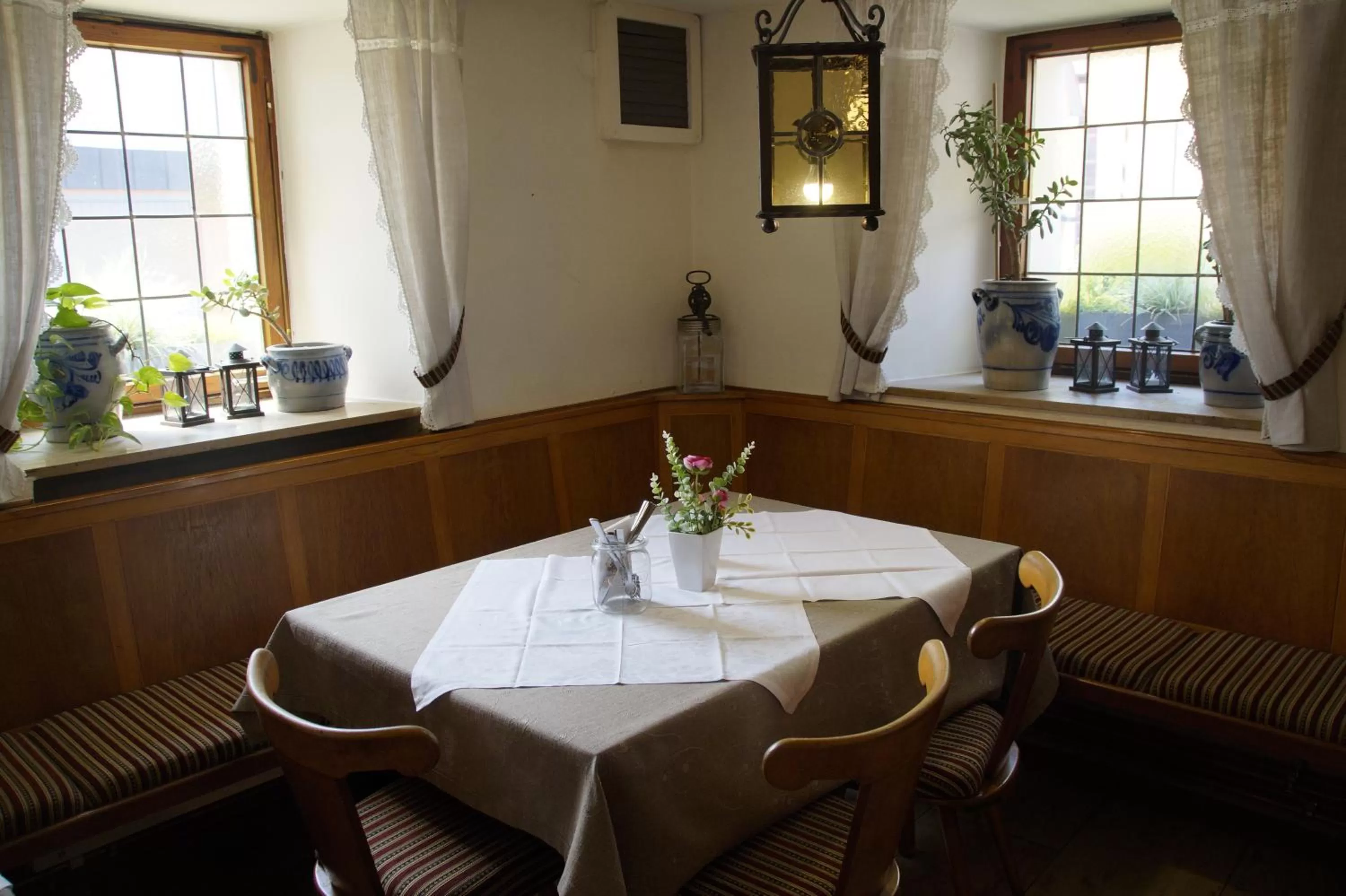 Restaurant/Places to Eat in Gasthof Adler