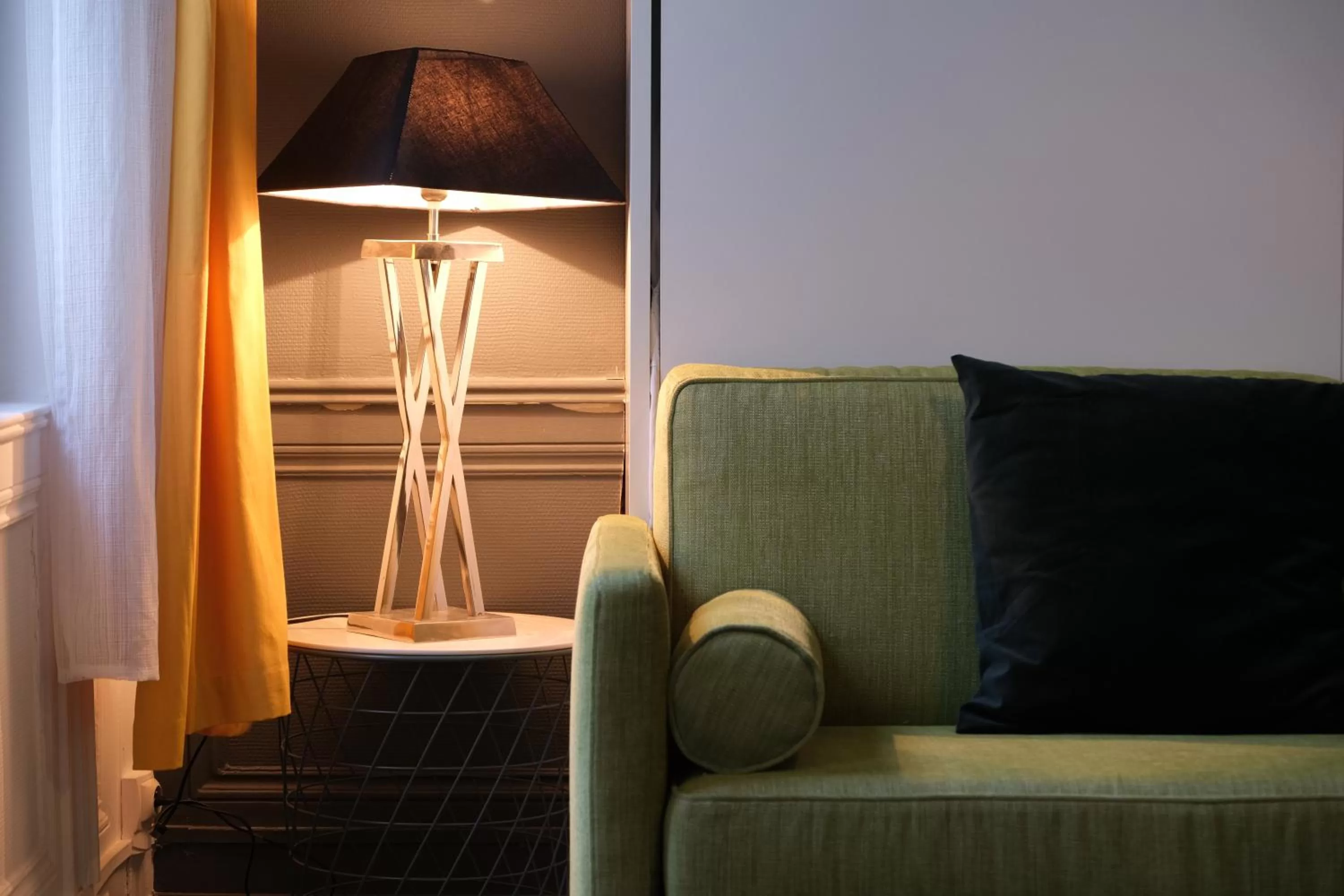 Living room in TOWNHOUSE TROUVILLE - Appart'Hotel & Studios