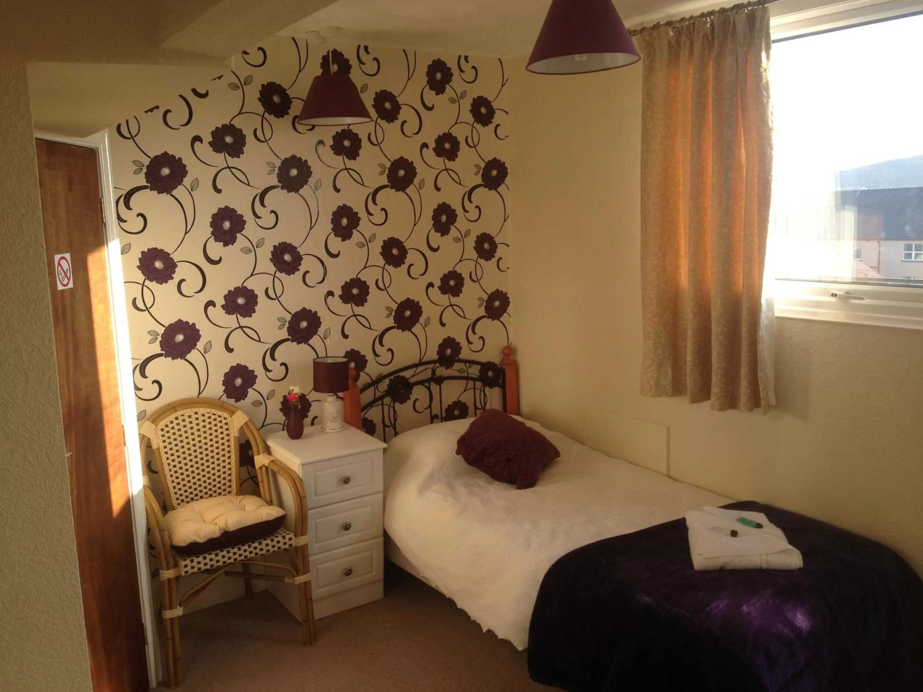 Bed in Winchmore Hotel