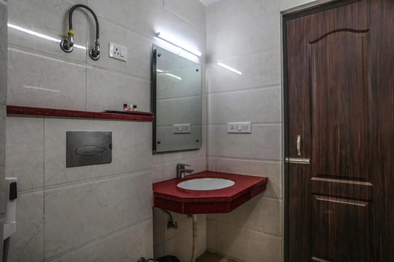 Bathroom in The Mountain Quail