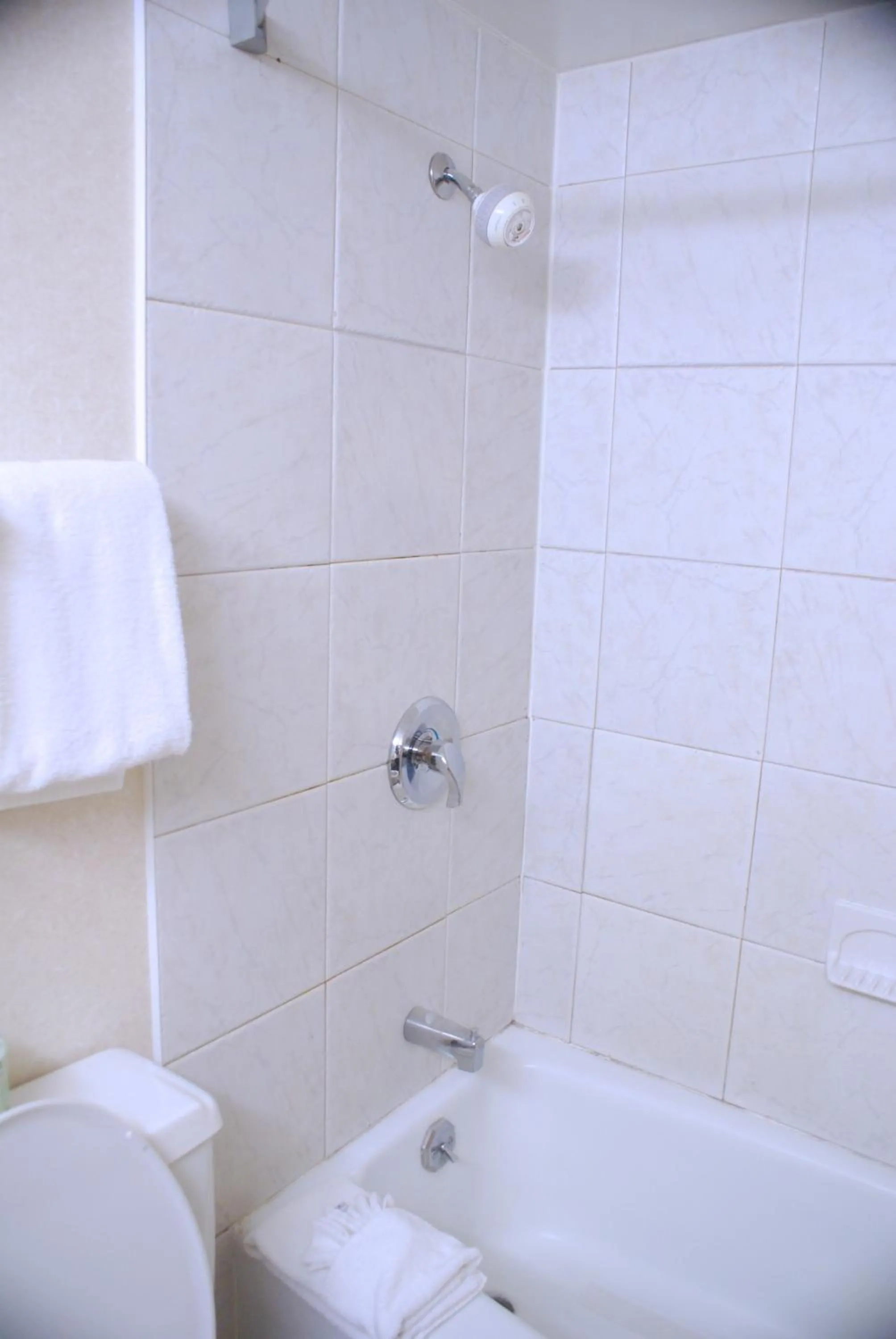 King Room - Disability Access/Non-Smoking in Columbus Grand Hotel & Banquet Center