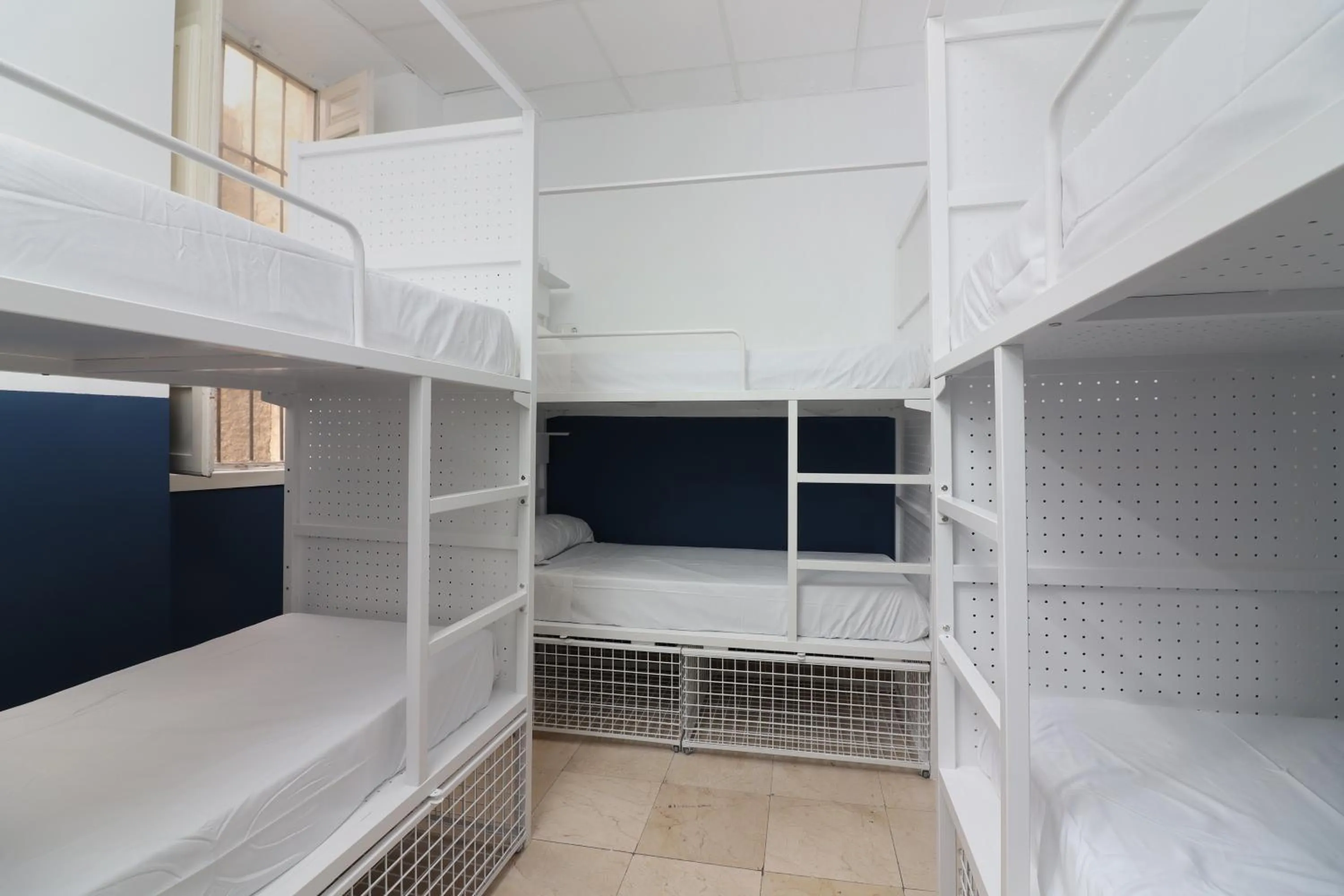 Bed in Feel Hostels City Center