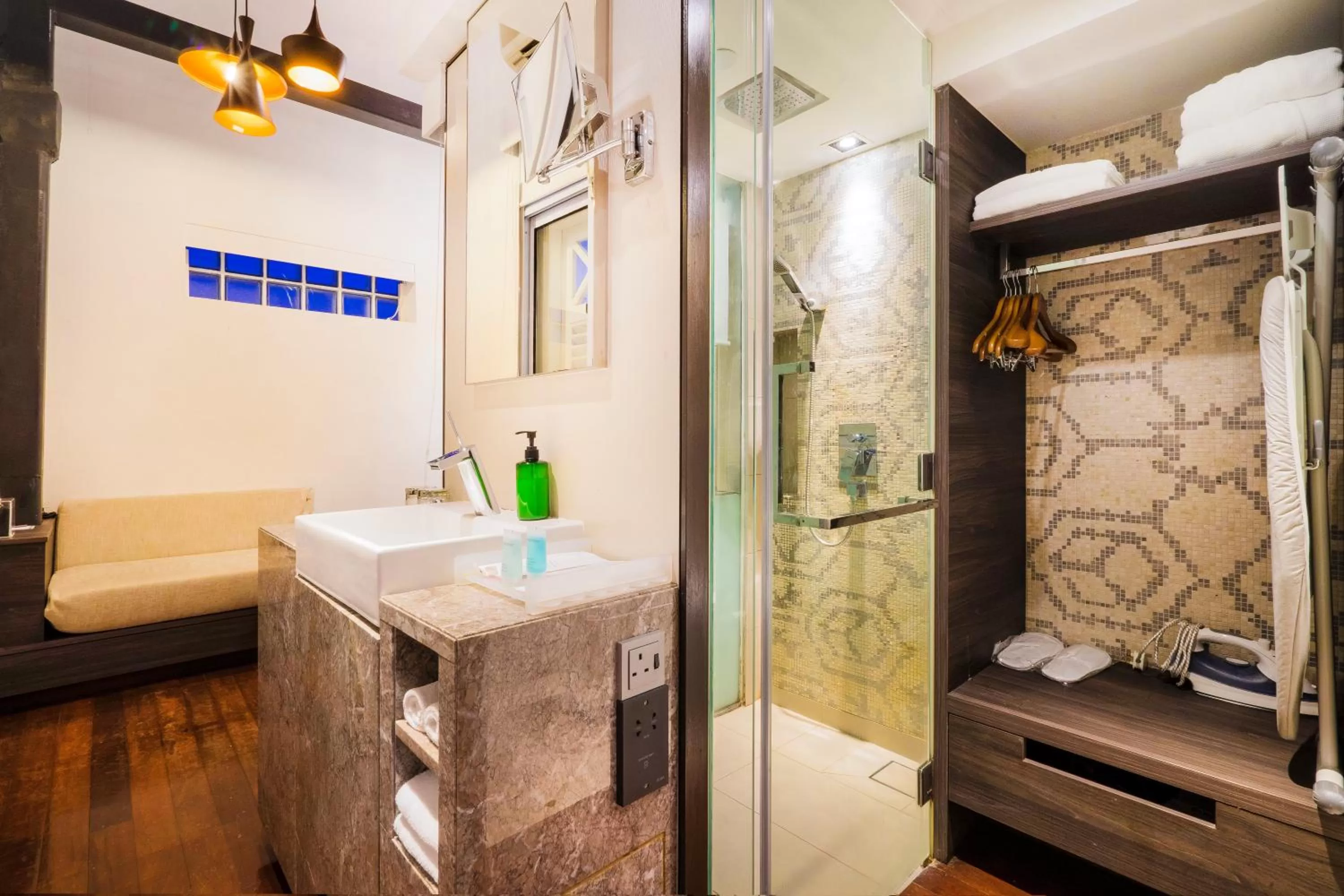 Guests in The Daulat by Hotel Calmo