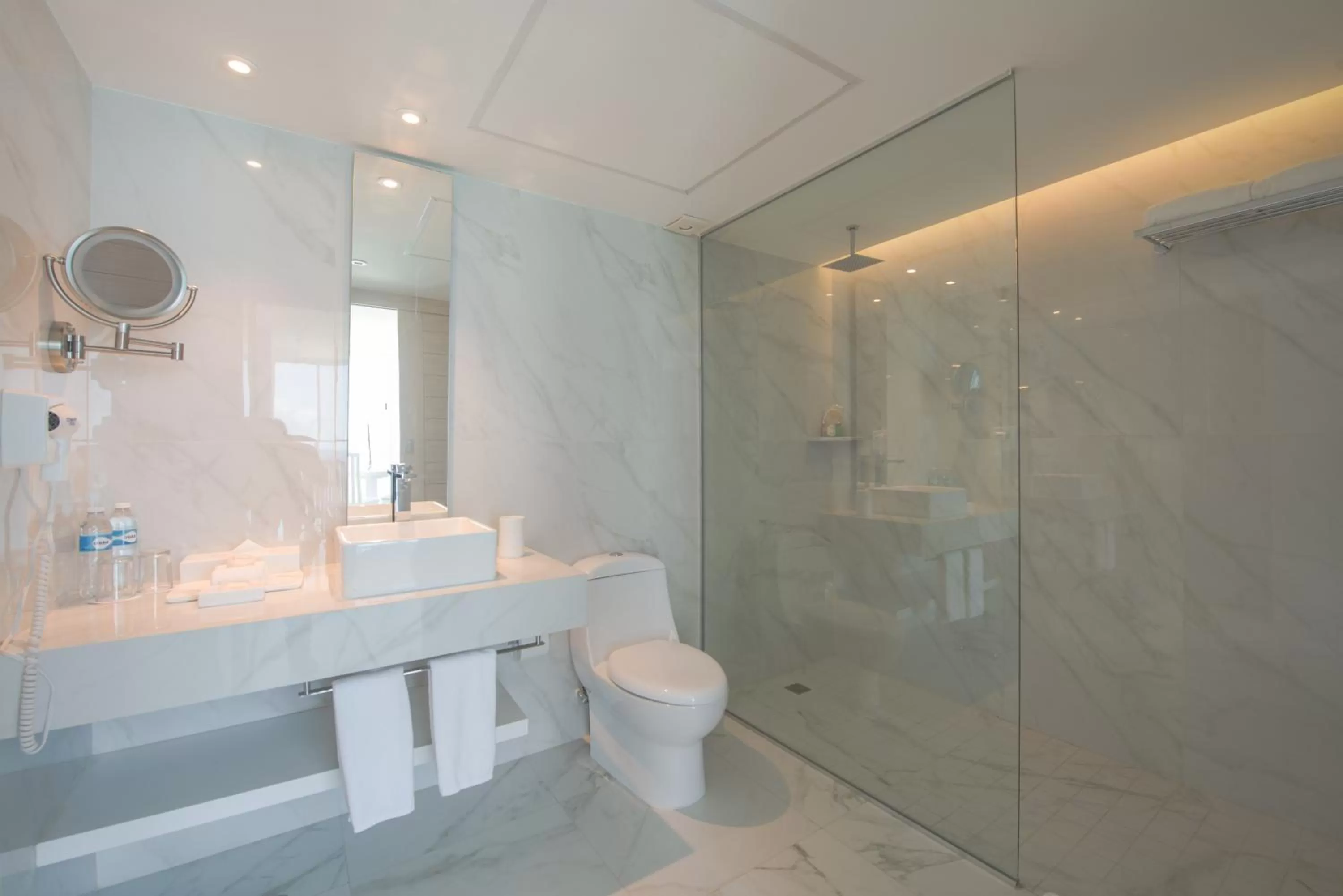 Shower in Oleo Cancun Playa All Inclusive Resort