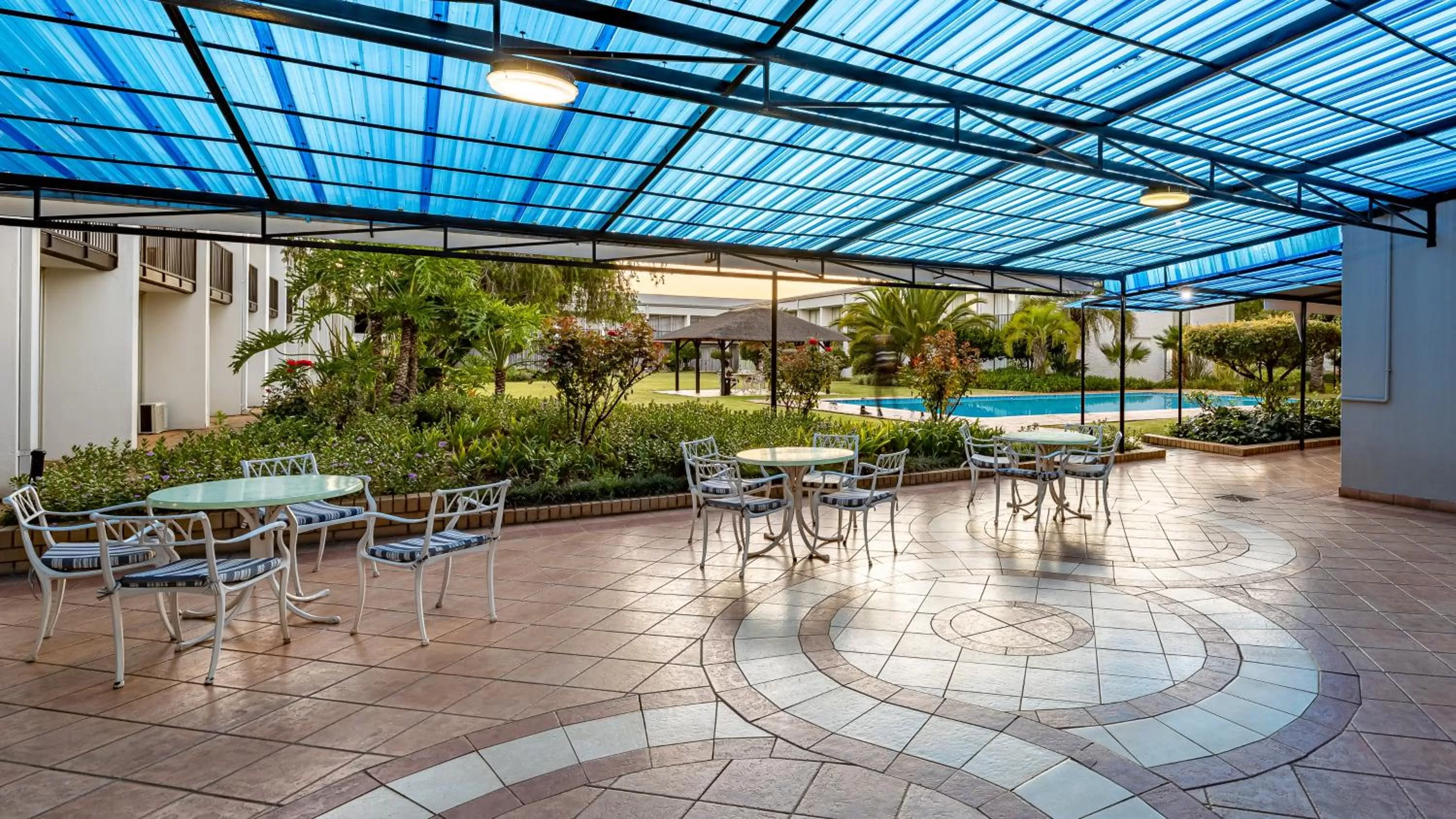 Patio in African Sky Newcastle Inn