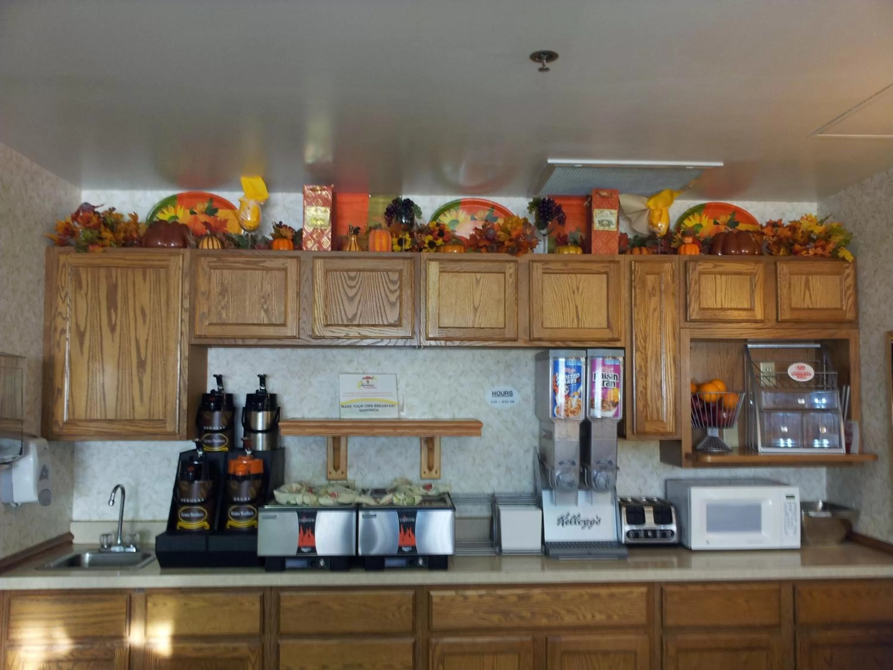 Breakfast in Super 8 by Wyndham Ottawa Starved Rock