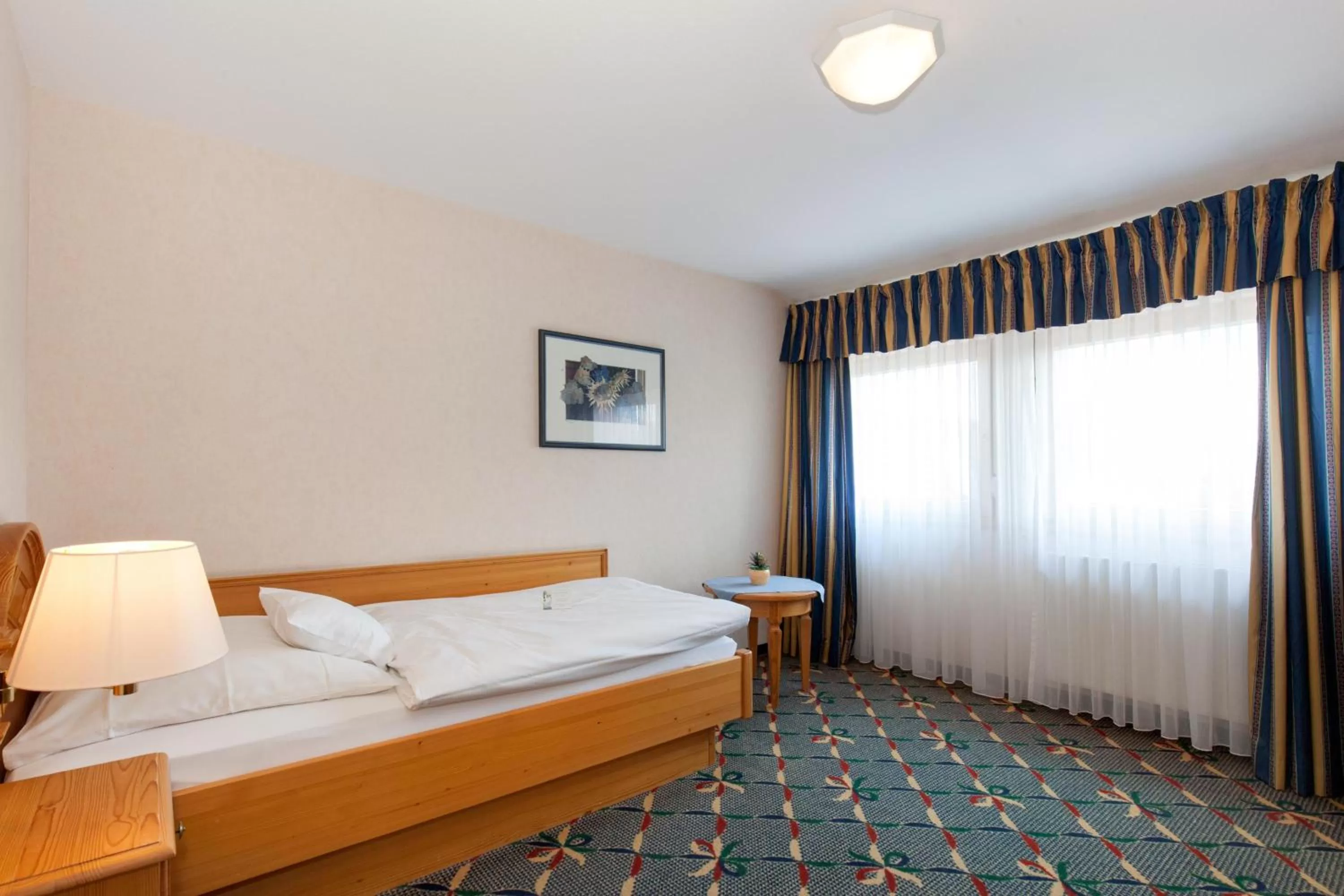 Bed in Landgasthof Hotel Hirsch