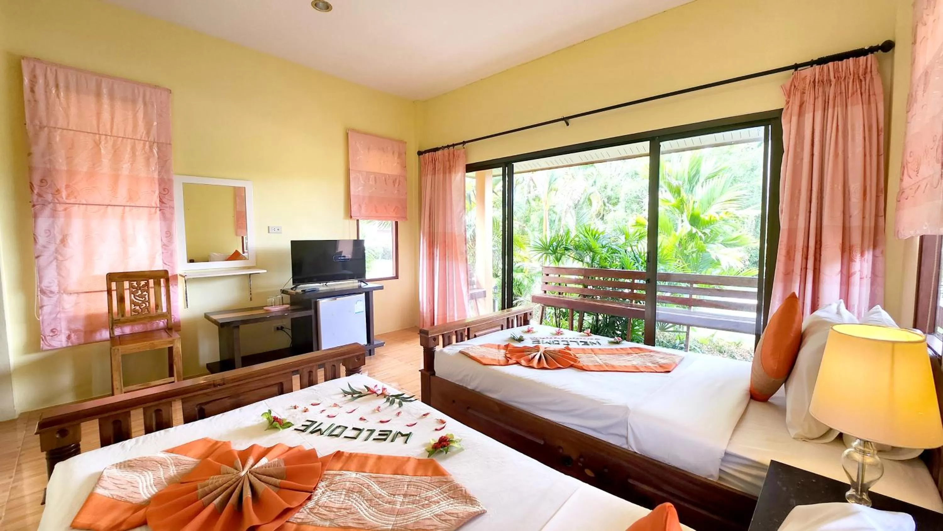 Bed in Sawaddee Aonang Resort