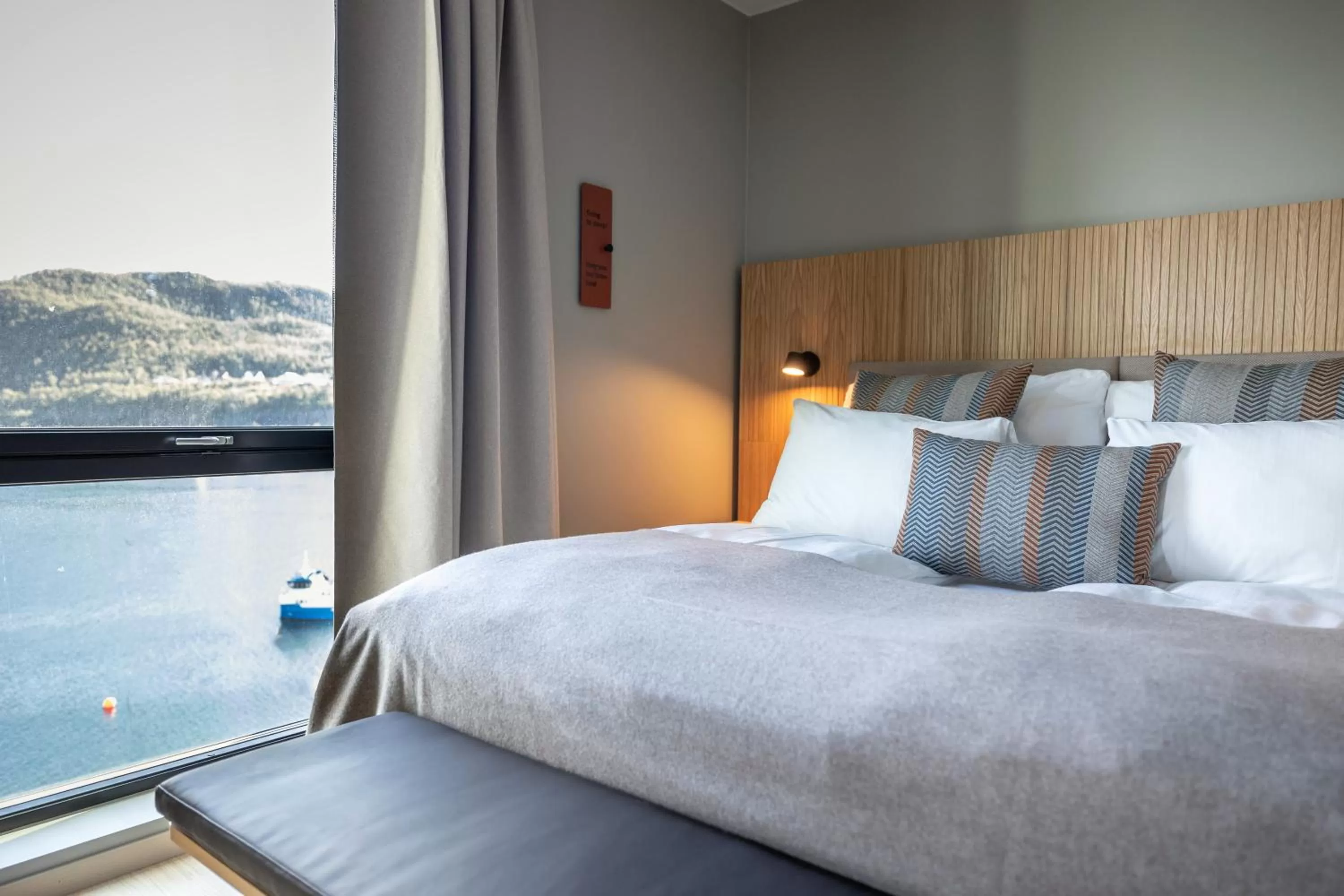 Sea view, Bed in Quality Hotel Harstad